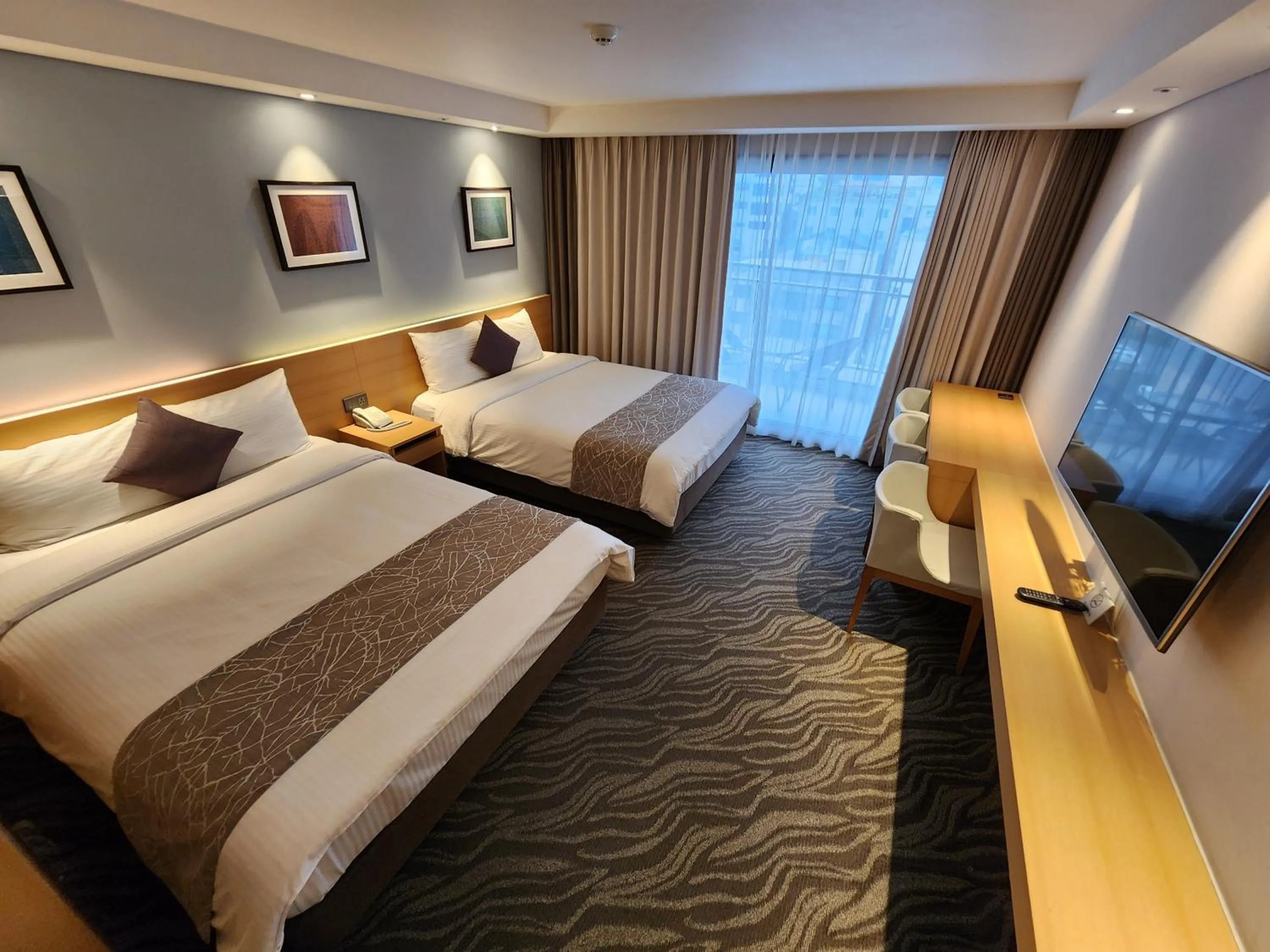 Balcony Family Twin Room in Seogwipo JS Hotel