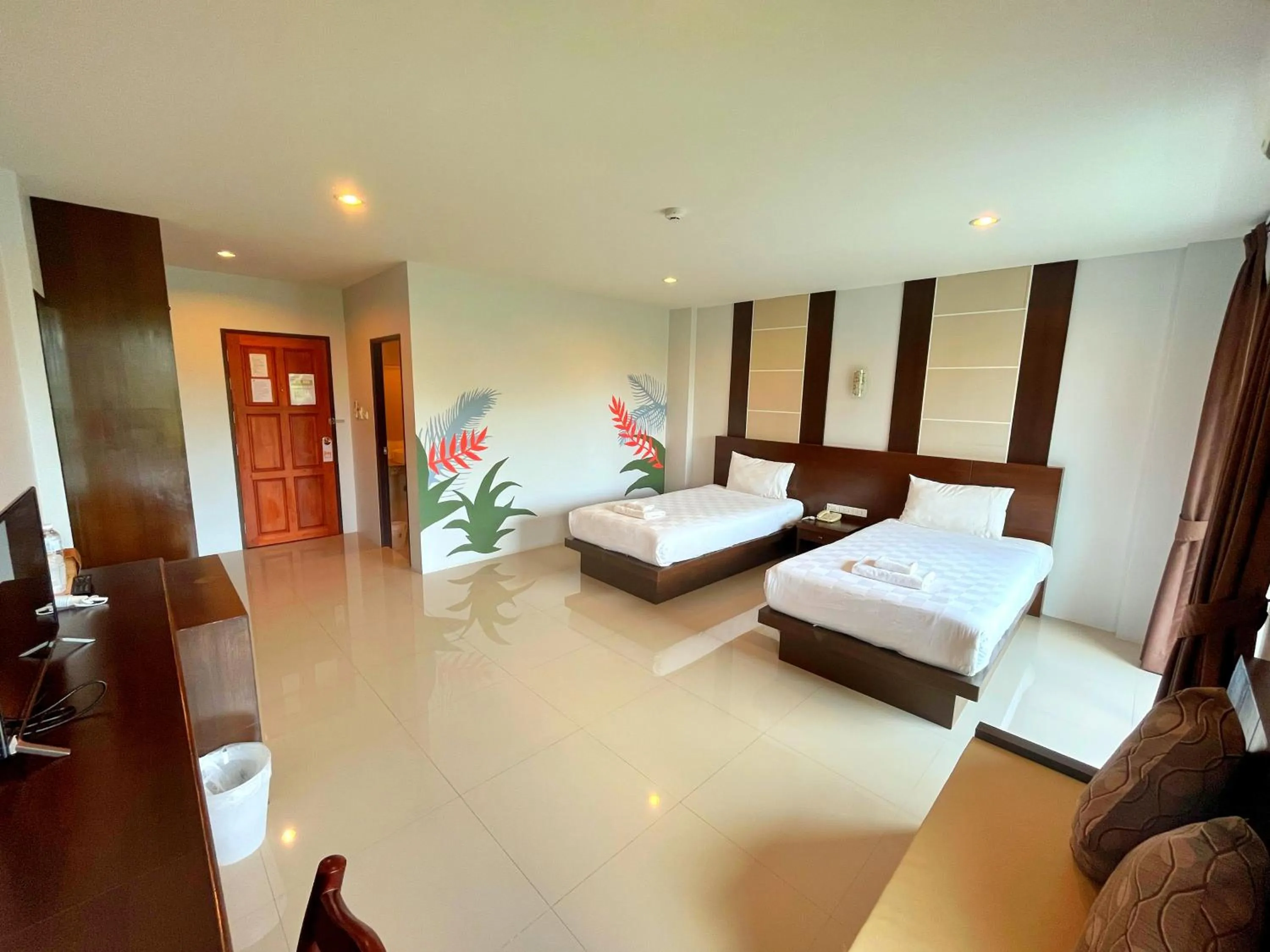 Superior Twin Room in Peak Boutique City Hotel Krabi