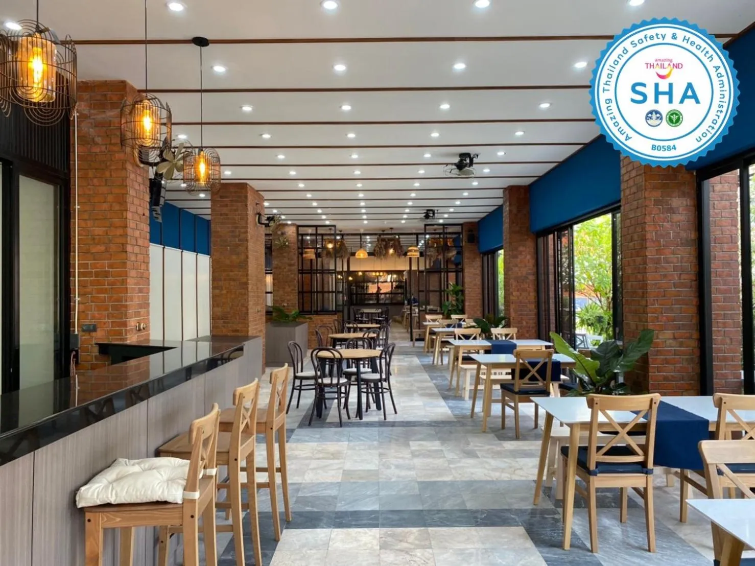 Deluxe Junior Suite in Jomtien Longstay Hotel - SHA Plus Certified