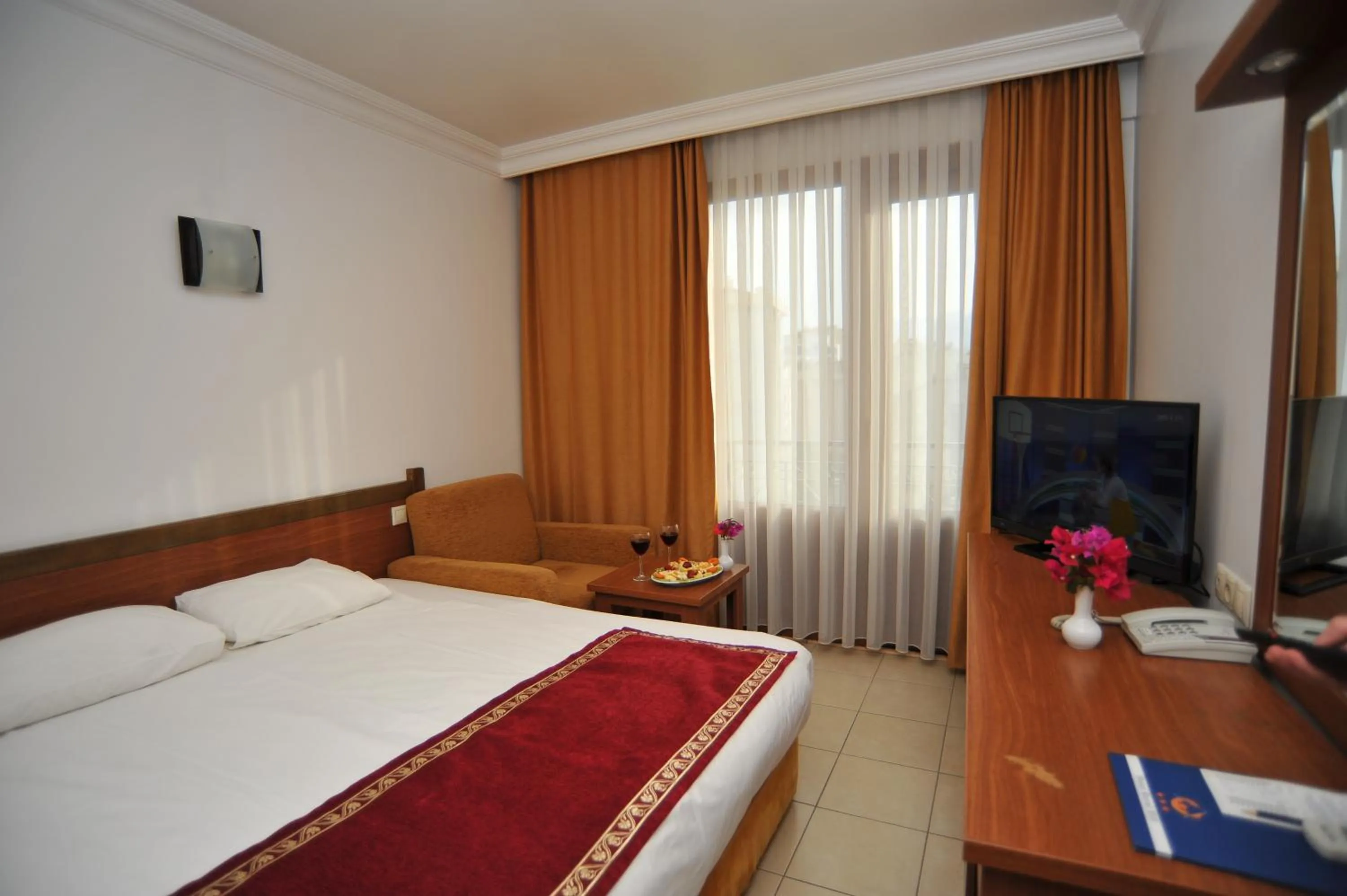 Double or Twin Room with Sea View in Hotel Royal Hill