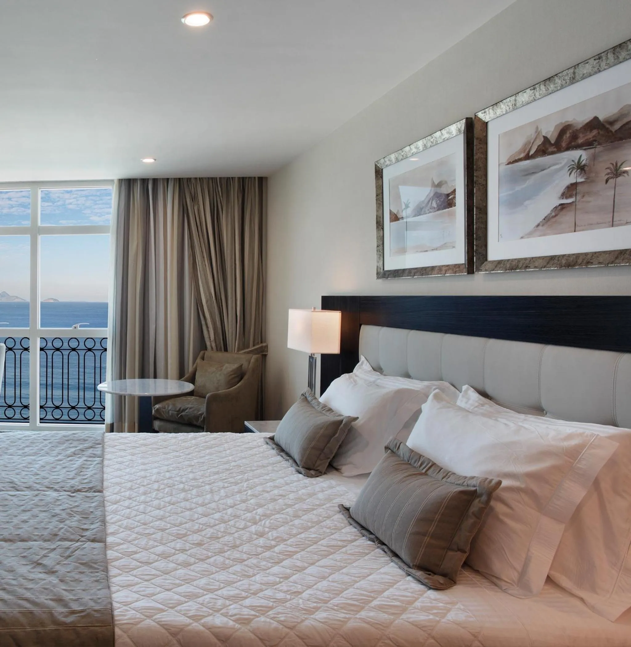 Executive Twin Room with Ocean View in Miramar By Windsor Copacabana