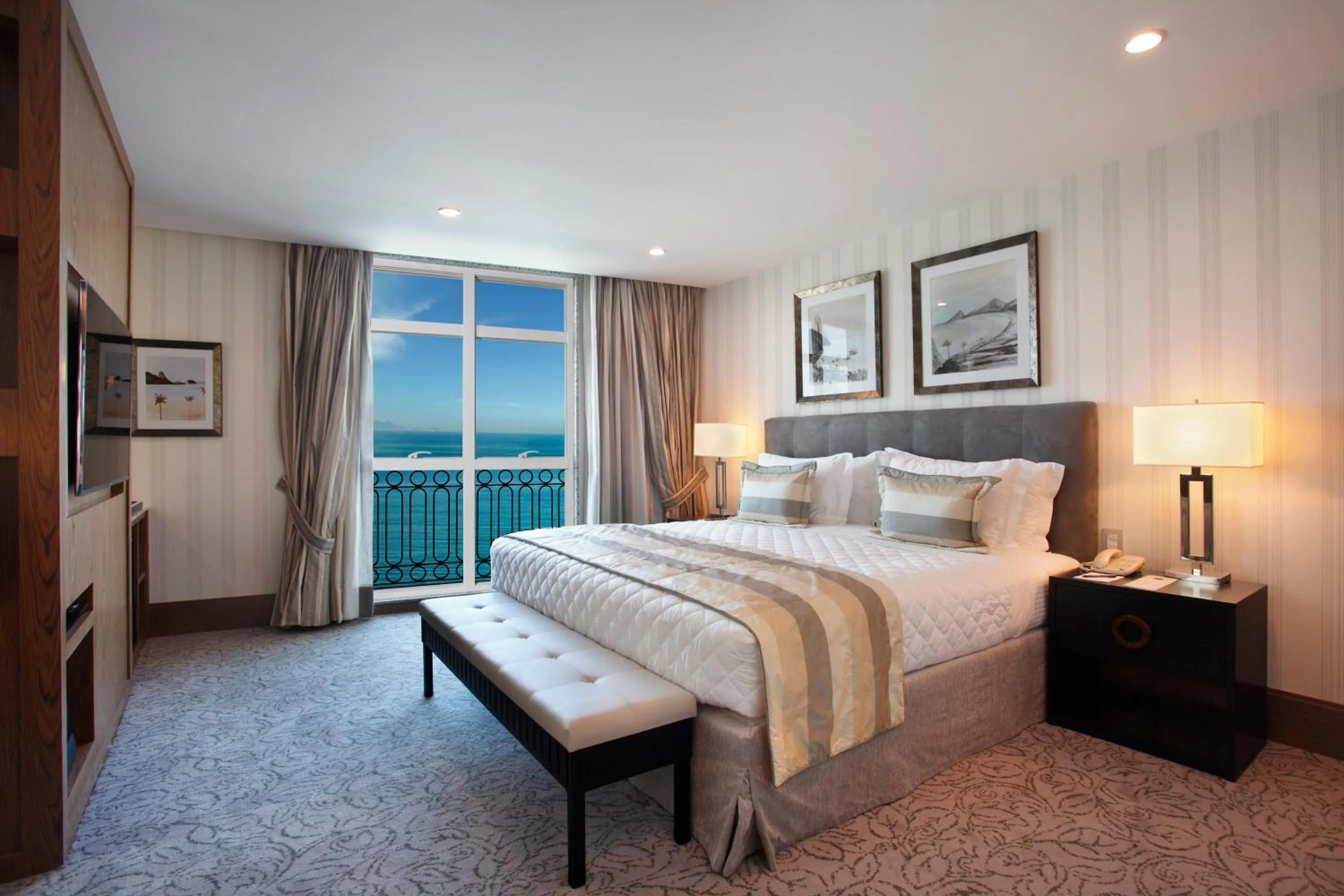 Executive Suite in Miramar By Windsor Copacabana