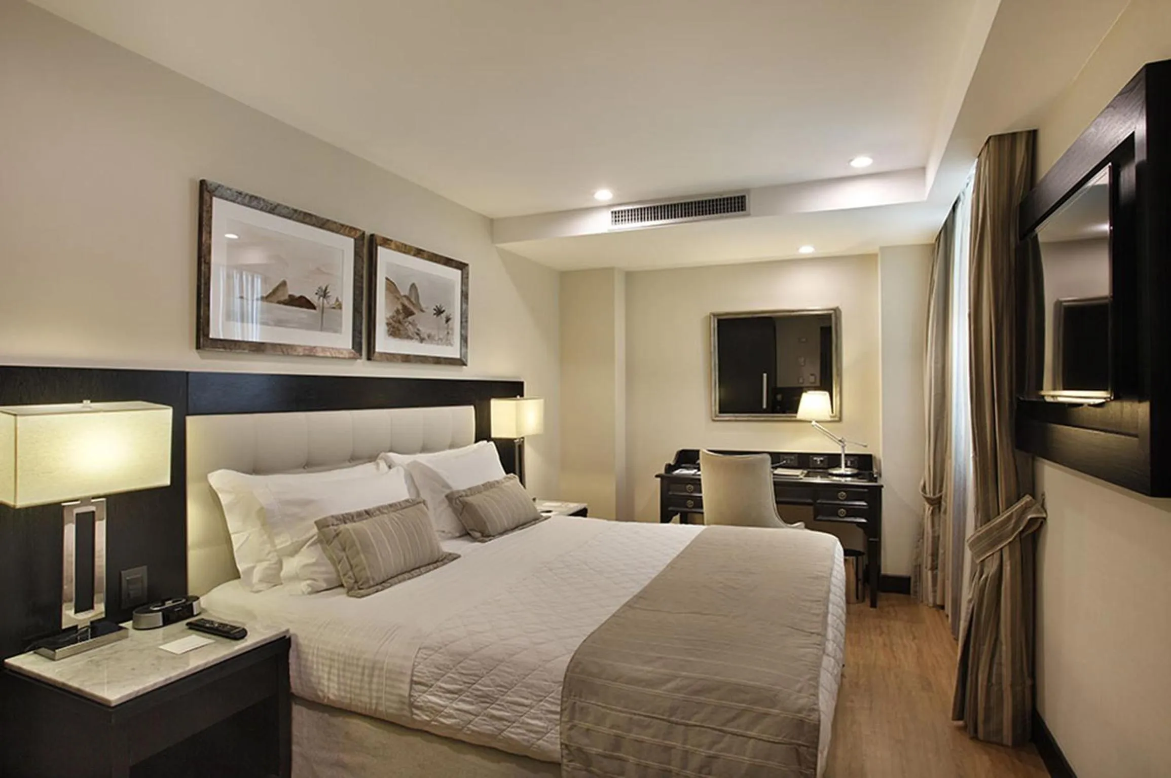 Standard Double Room - No View in Miramar By Windsor Copacabana