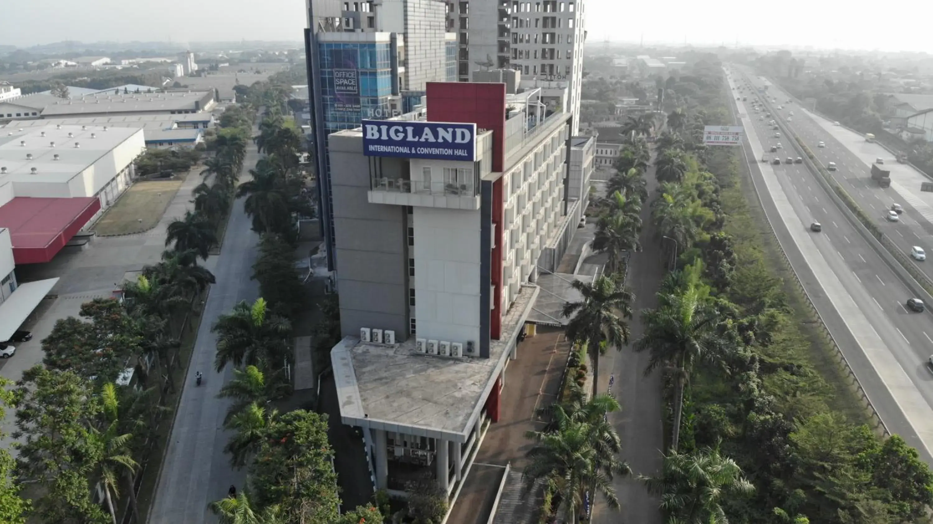 Bigland Hotel & Convention Sentul Bigland Hotel & Convention Sentul