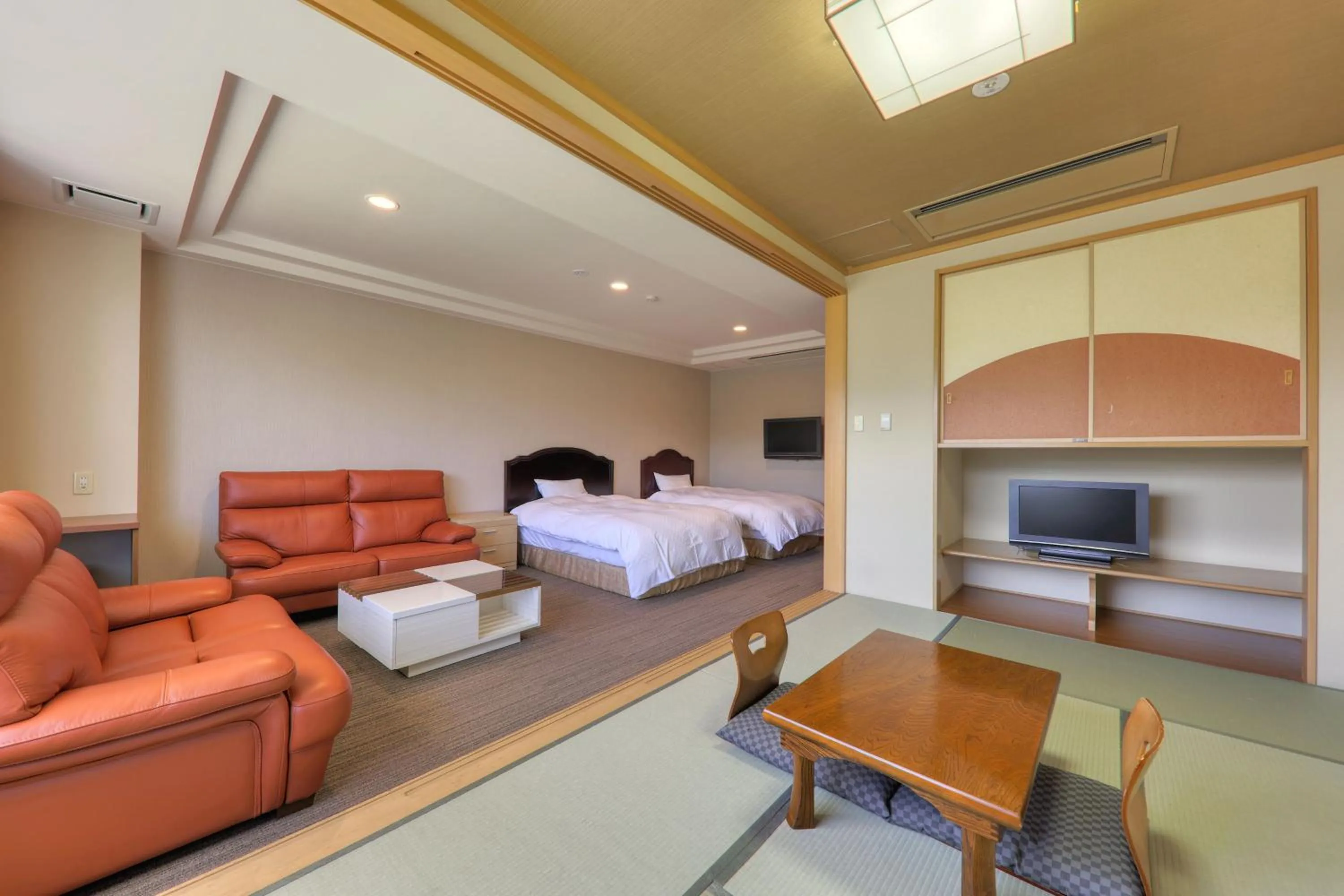 Junior Suite with Private Bathroom with Mountain View in Fuji Matsuzono Hotel