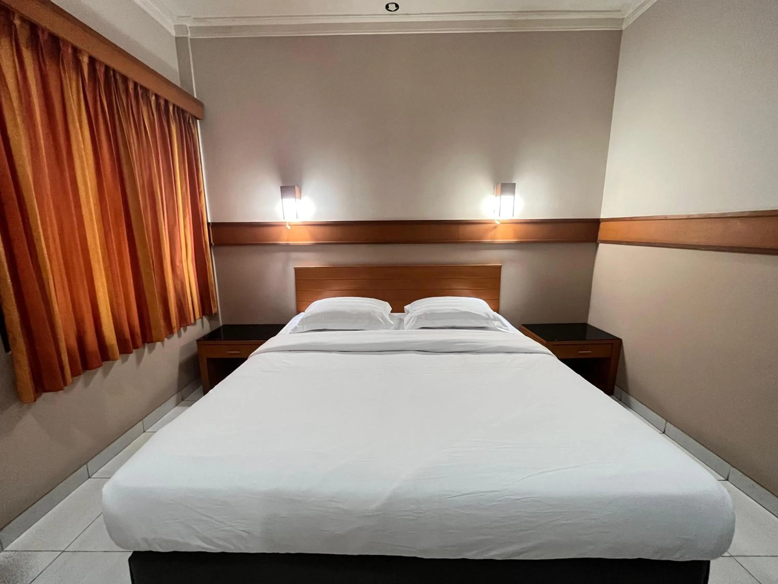 Deluxe Double or Twin Room in Hotel Caravan Tanah Abang