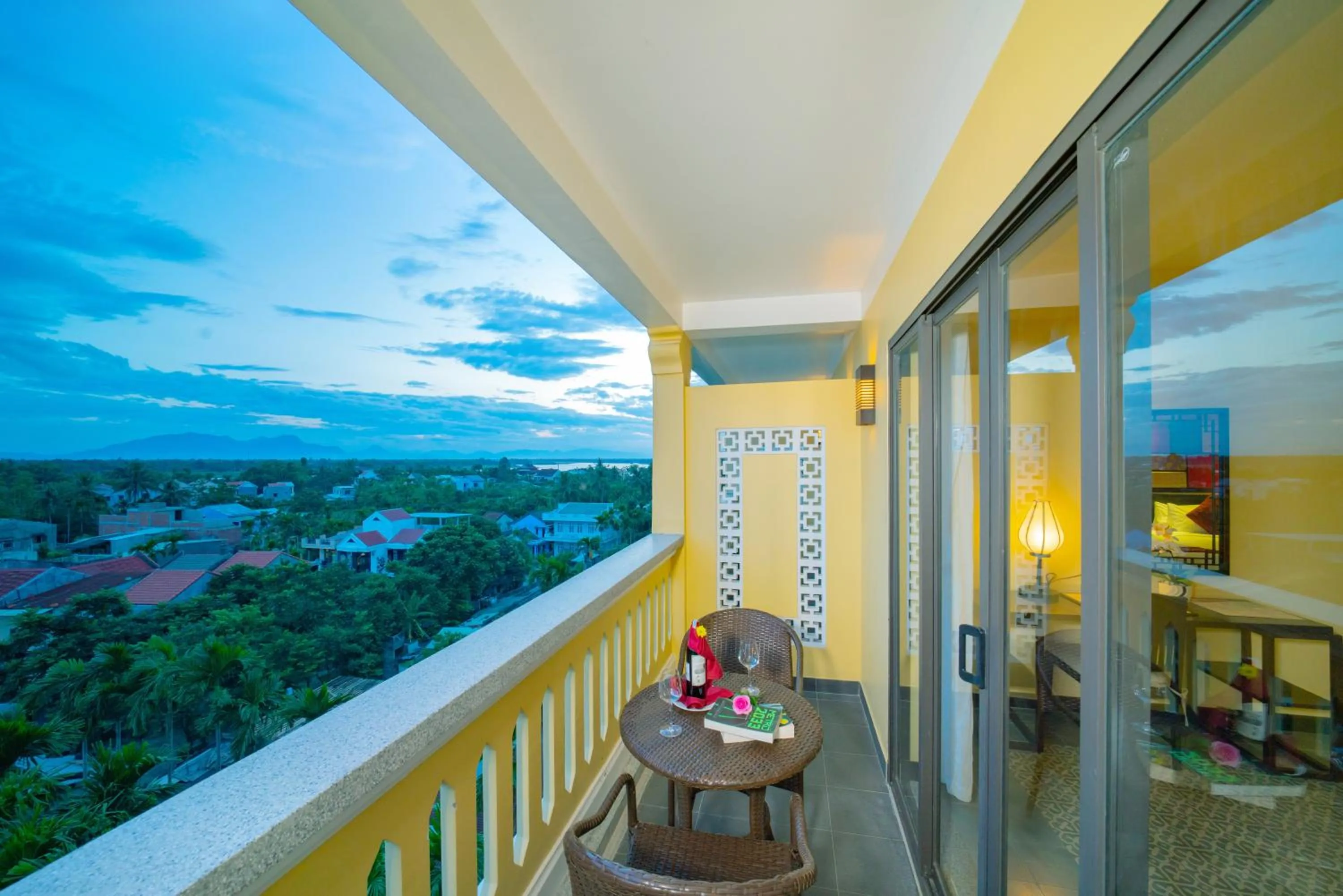 Grand Deluxe Room with Large Balcony in Hoi An Central Boutique Hotel & Spa (Little Hoi An Central Boutique Hotel & Spa)