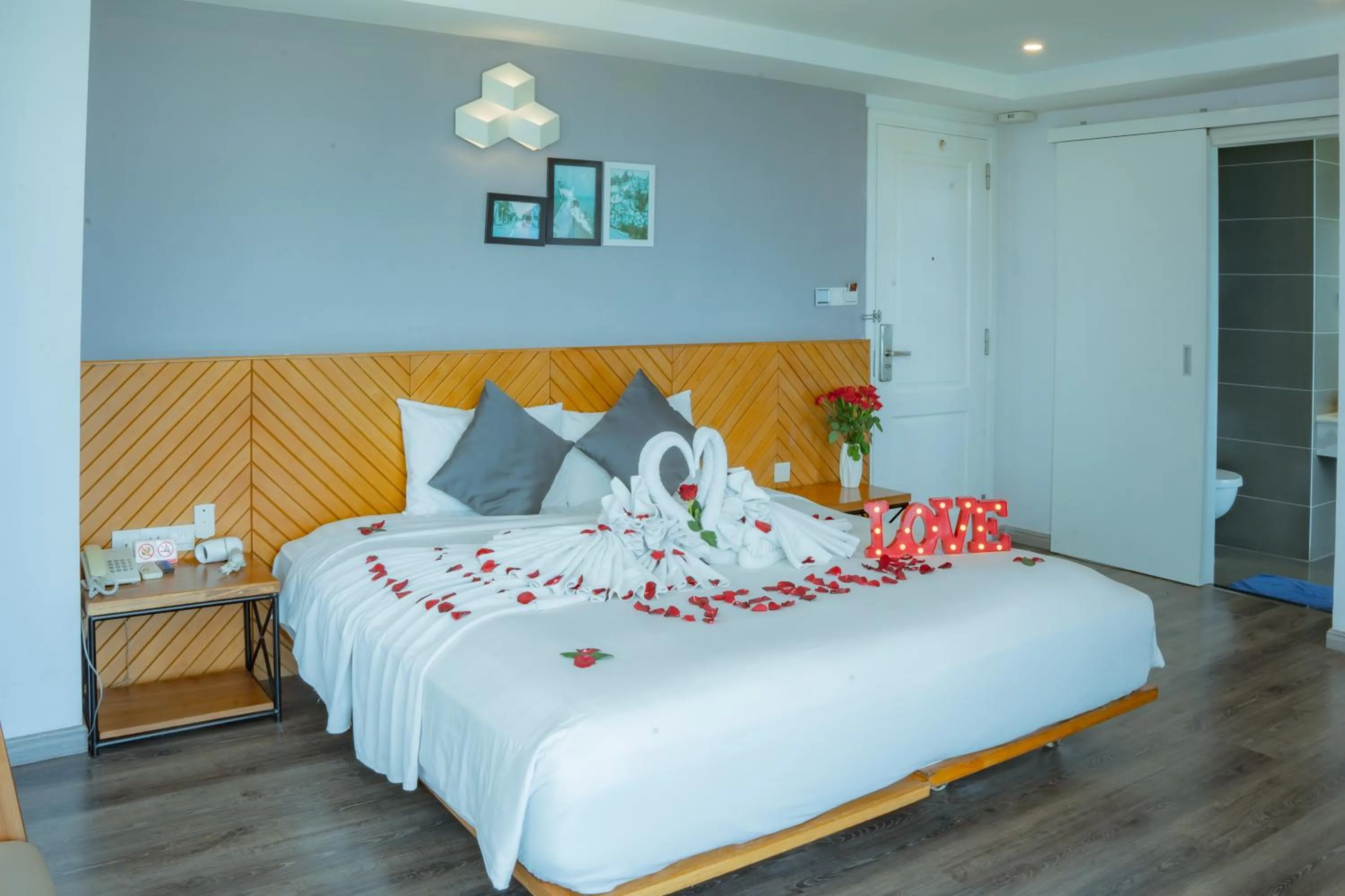Senior Deluxe Room with Sea View in Venue Hotel Nha Trang Beach