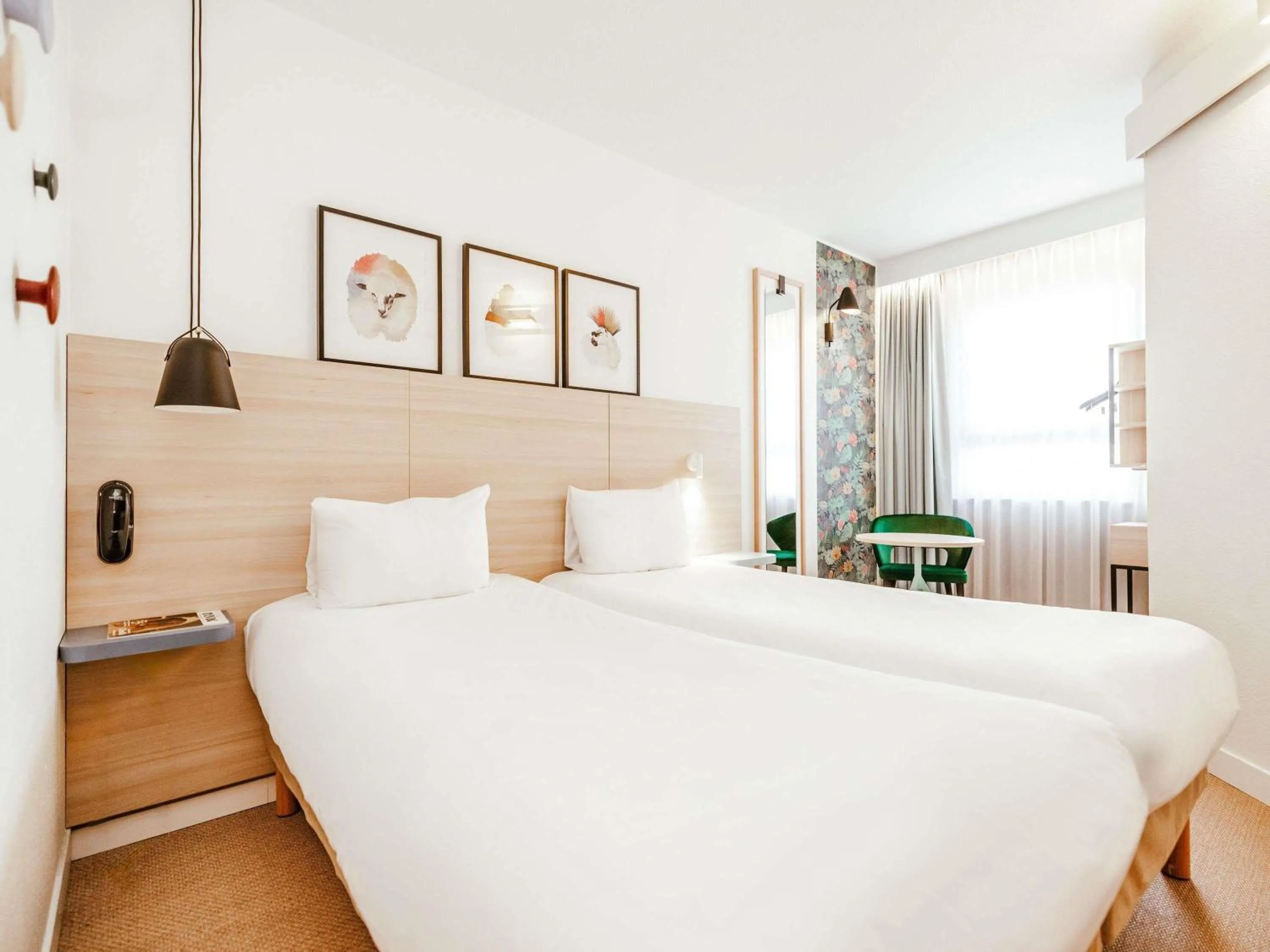 Standard Twin Room in ibis Styles Luxembourg Centre Gare