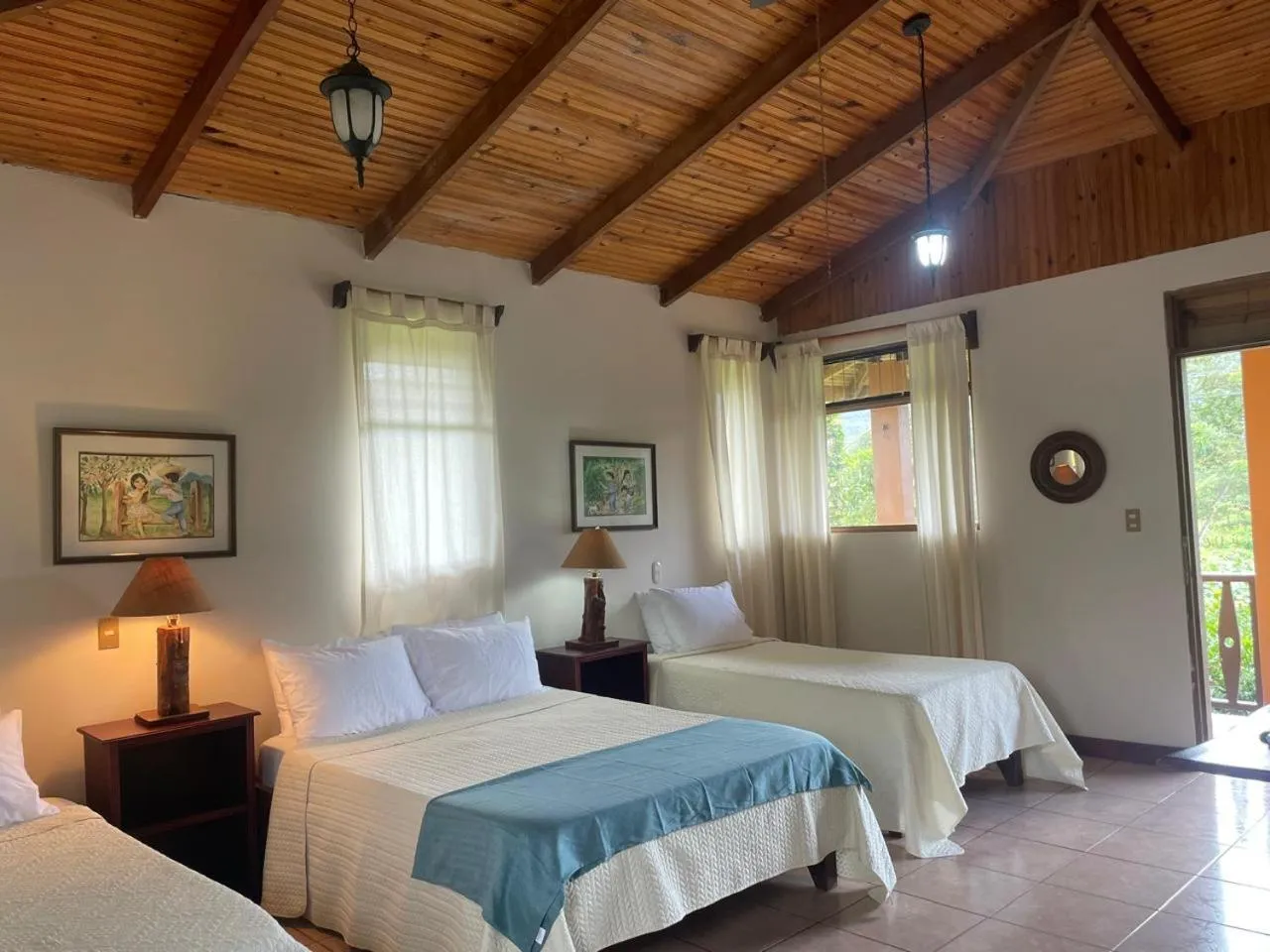 Deluxe Family Room in Kakao Lodge & Garden Río Celeste