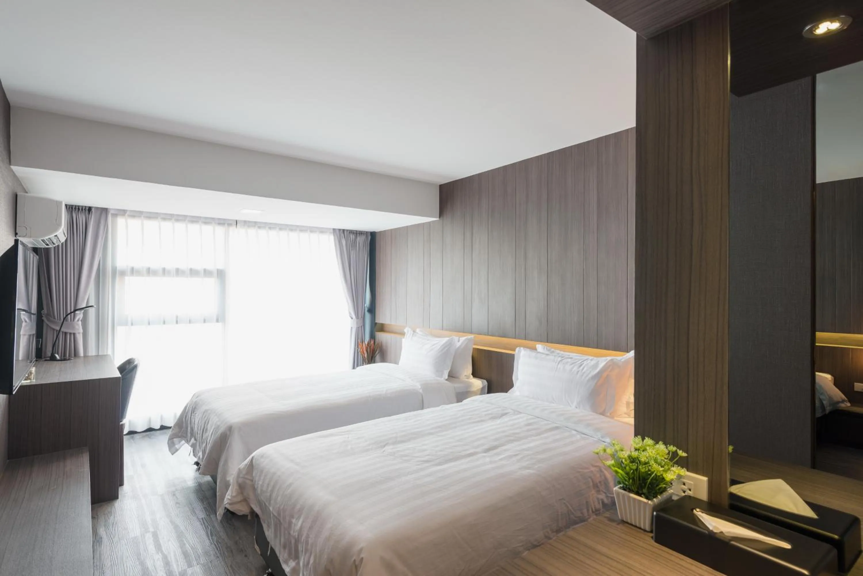 Deluxe Twin Room in Fyn Hotel