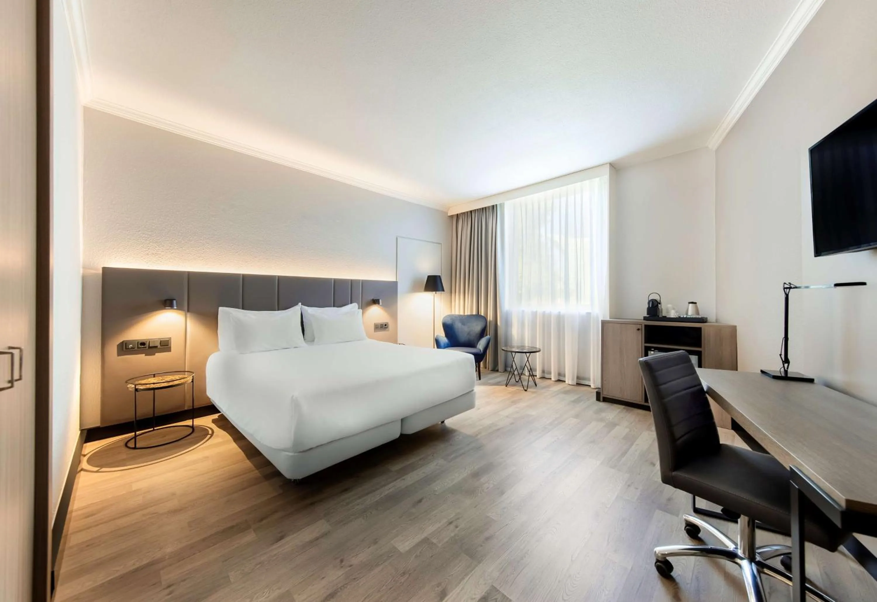 Superior Double or Twin Room in NH Luxembourg Airport