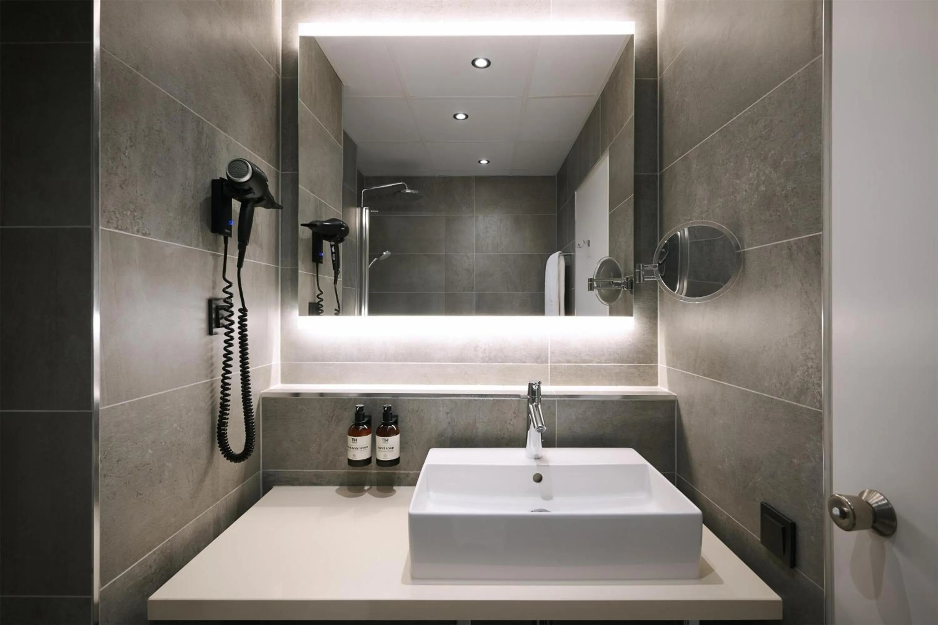 Standard Double or Twin Room in NH Luxembourg Airport