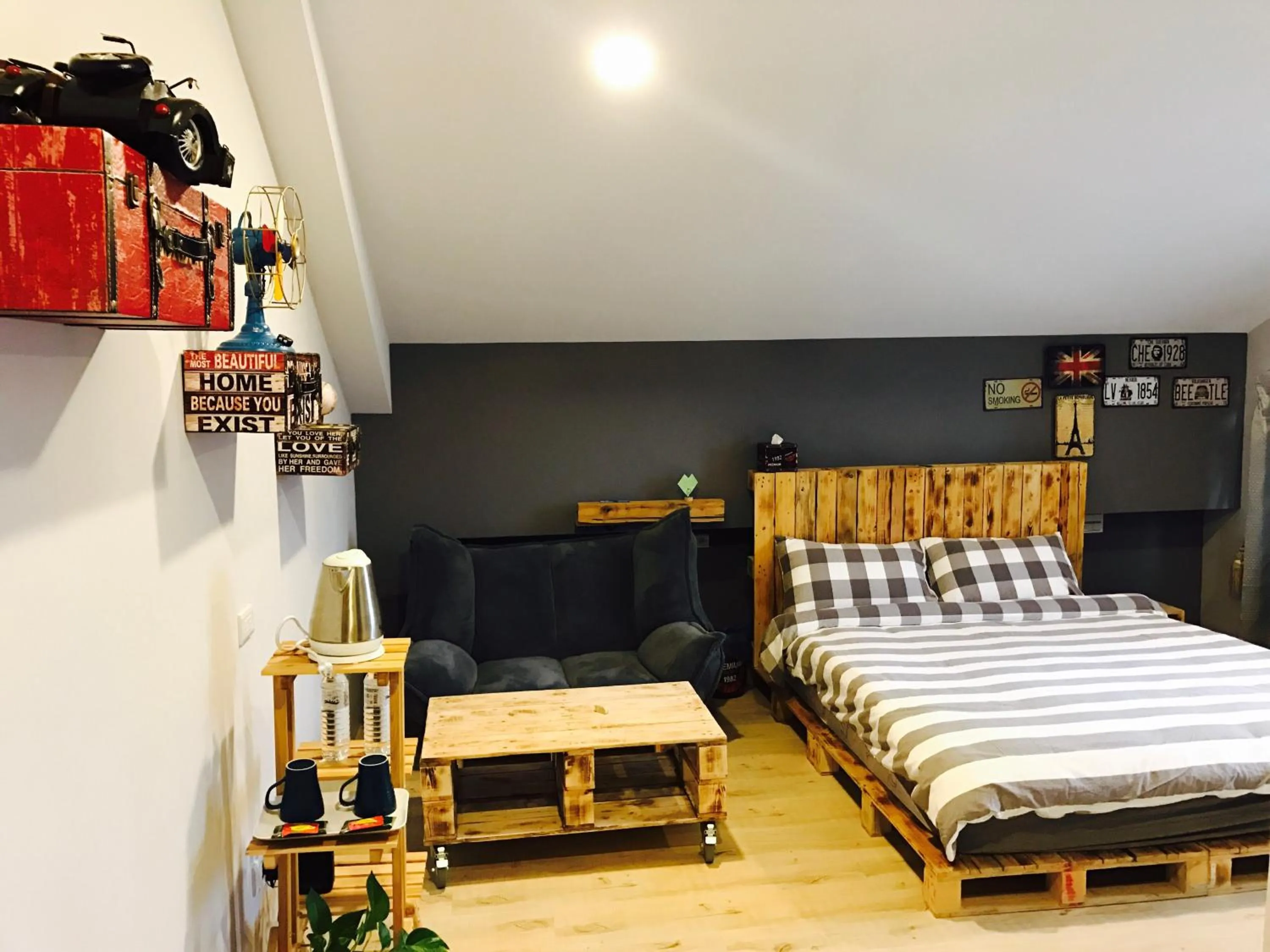 Double Room with Balcony in Celine's B&B