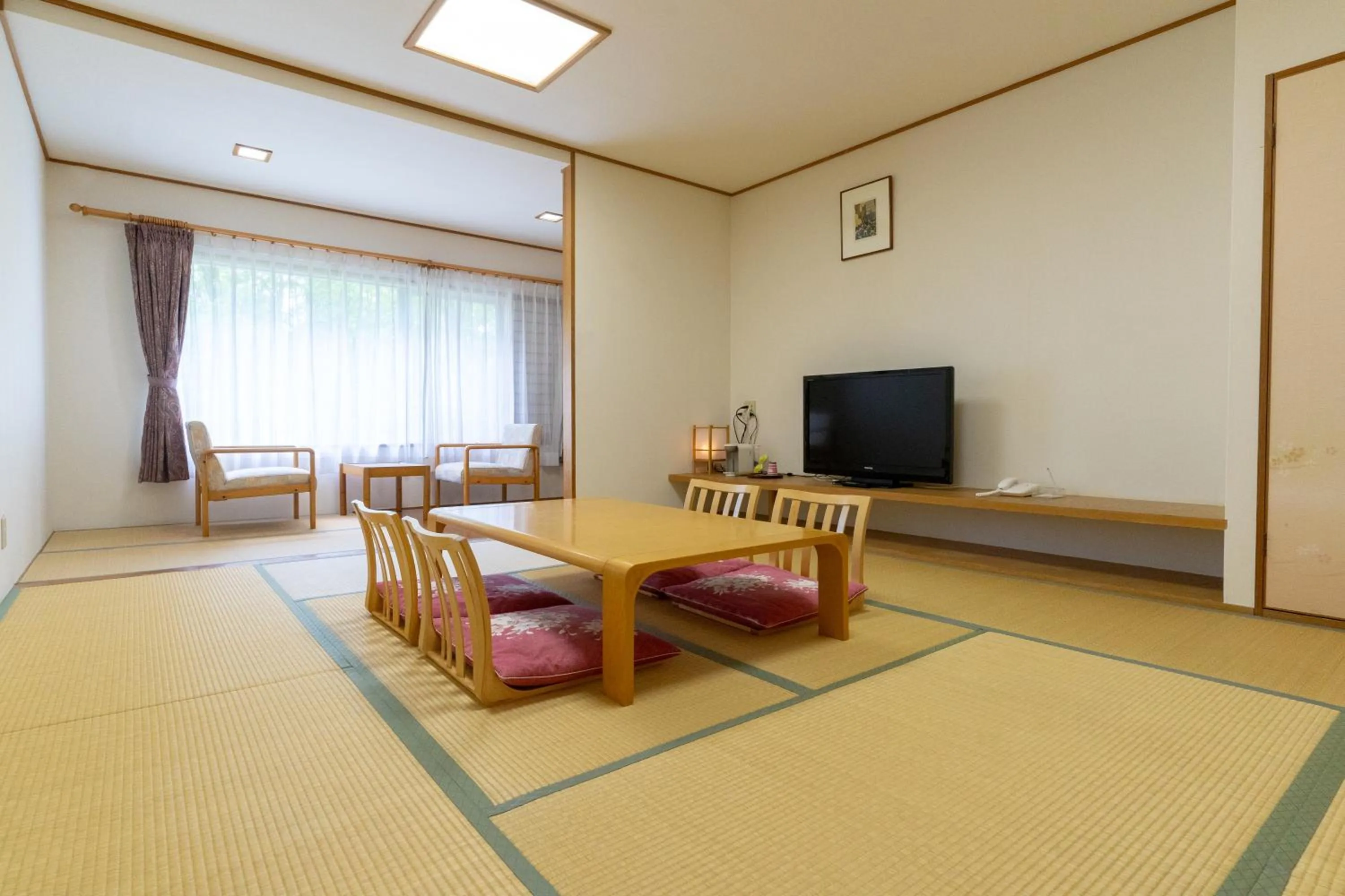 Quadruple Room in Panorama Inn Yamanakako