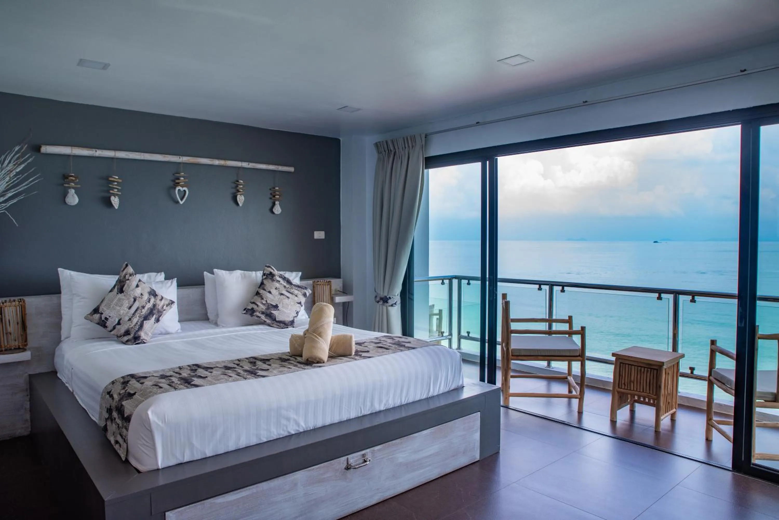 Family Room with Sea View in Riviera Beach Hotel