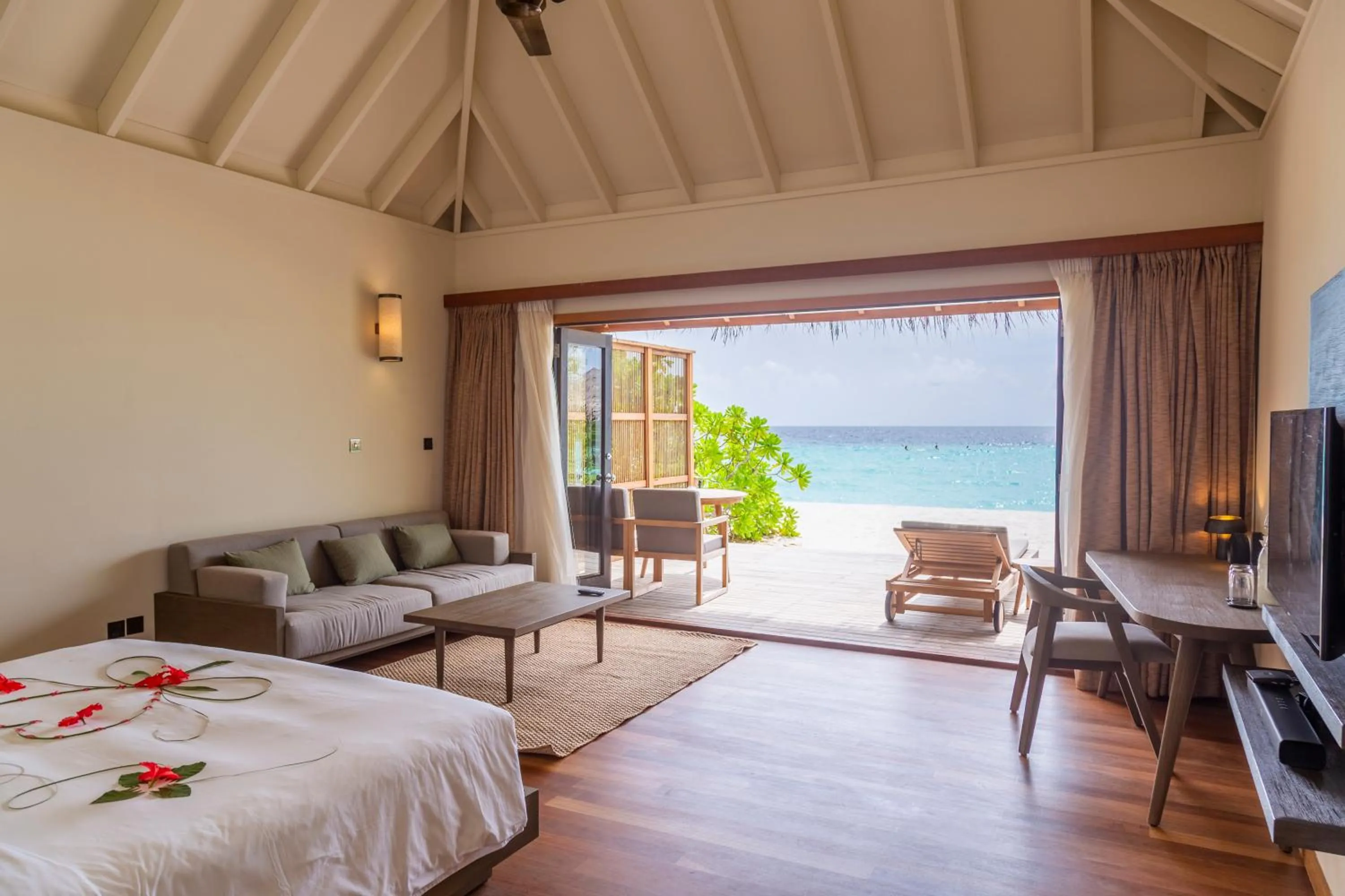 Jacuzzi Beach Villa in Veligandu Maldives Resort Island
