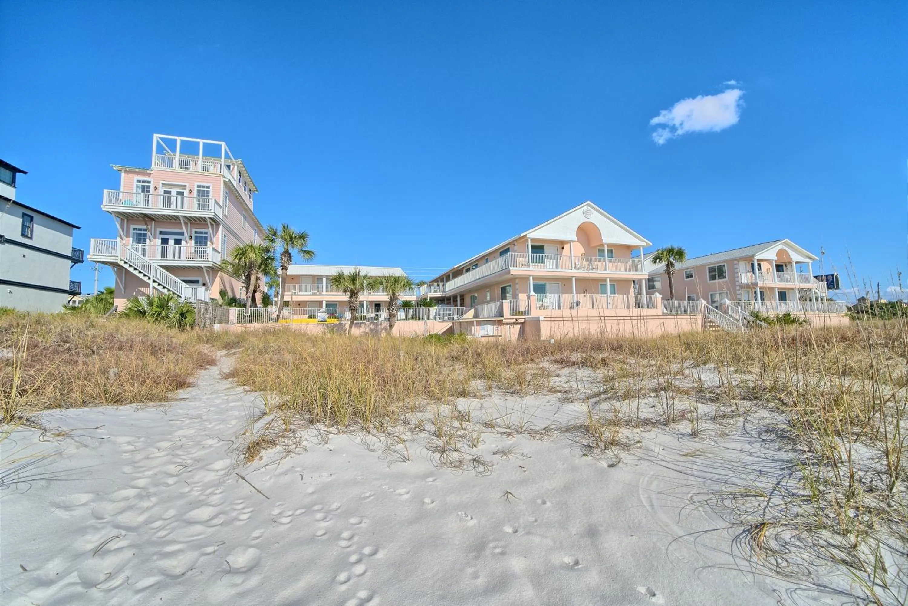 Beach House in Pineapple Villas