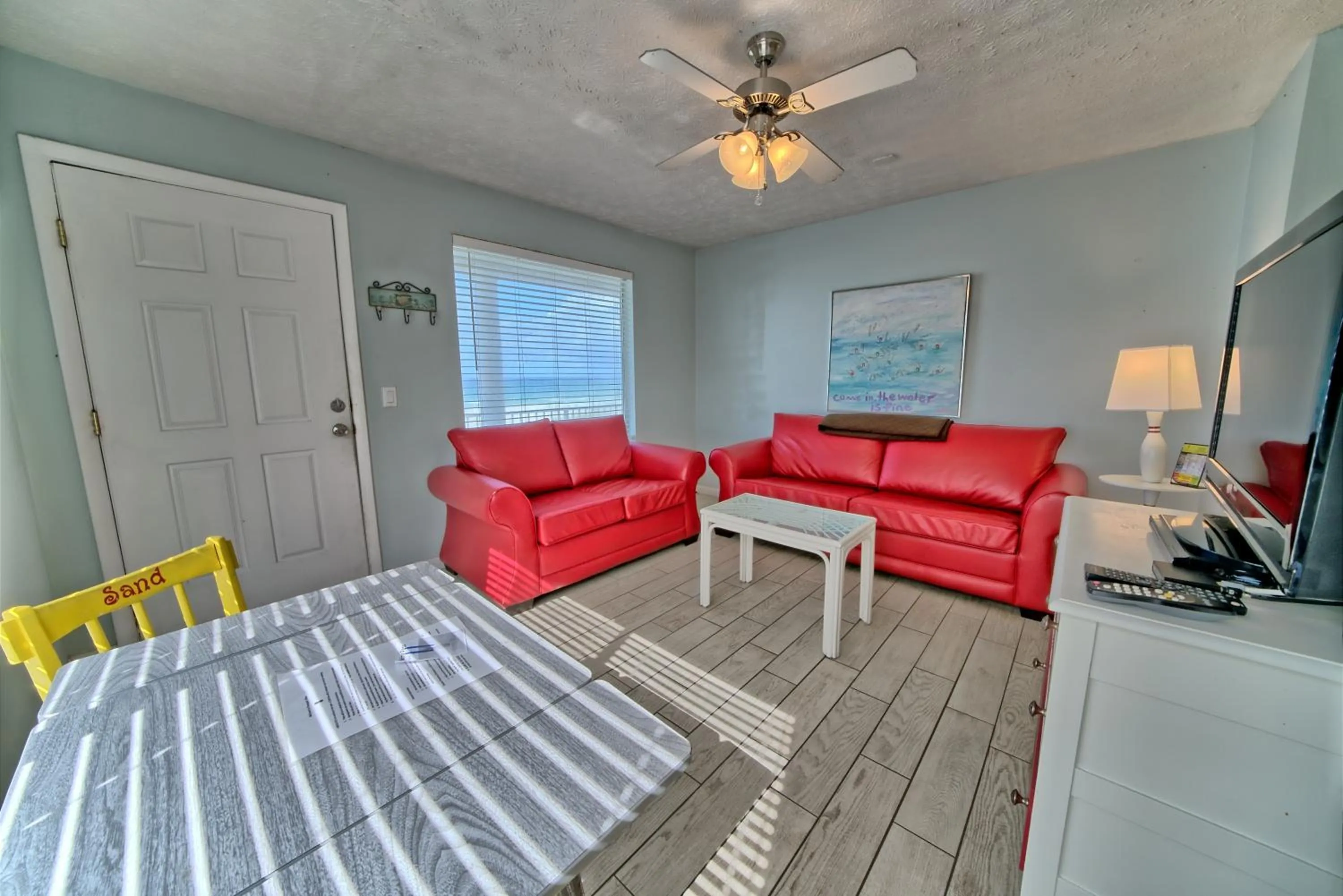 One-Bedroom Beachfront Villa 11 in Pineapple Villas