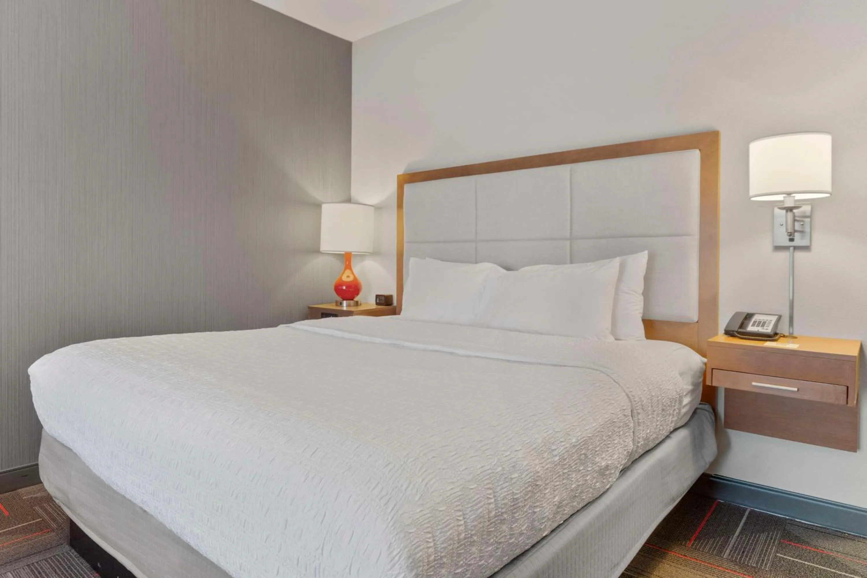 King Room with Sofa Bed - Non-Smoking in Hampton Inn & Suites Columbus Scioto Downs