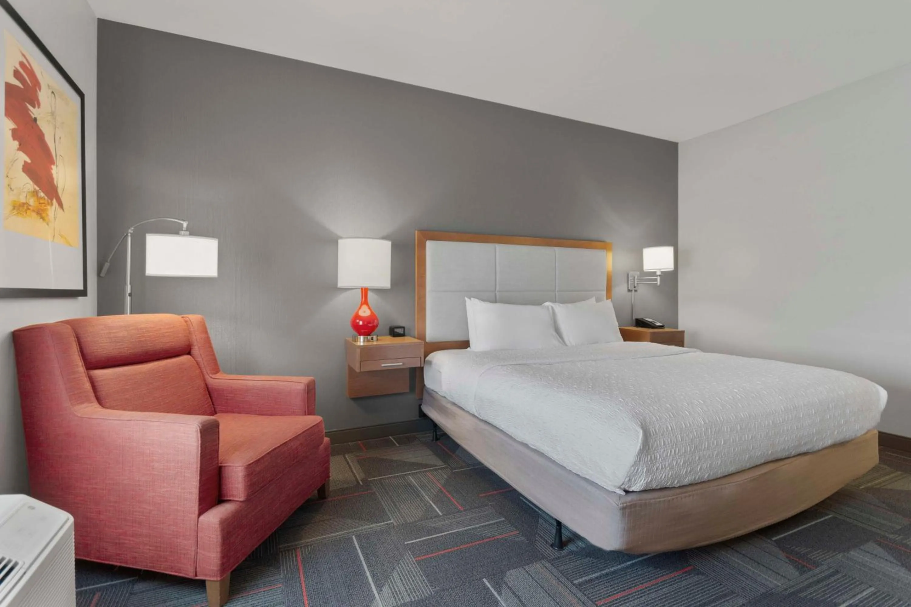 King Room - Mobility Access/Non-Smoking in Hampton Inn & Suites Columbus Scioto Downs