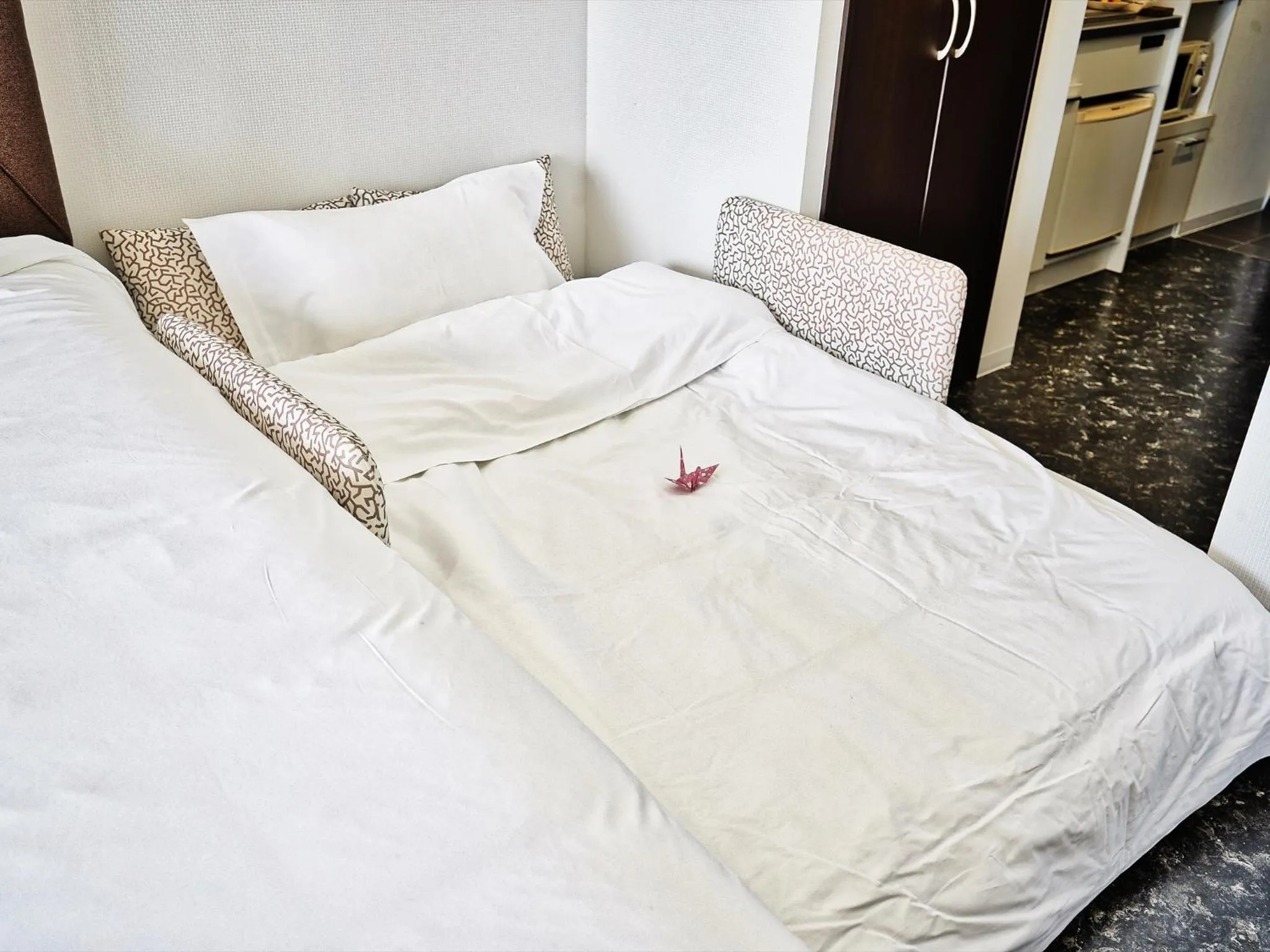 Hollywood Twin Room in Beach Front Tower Mihama by DSH