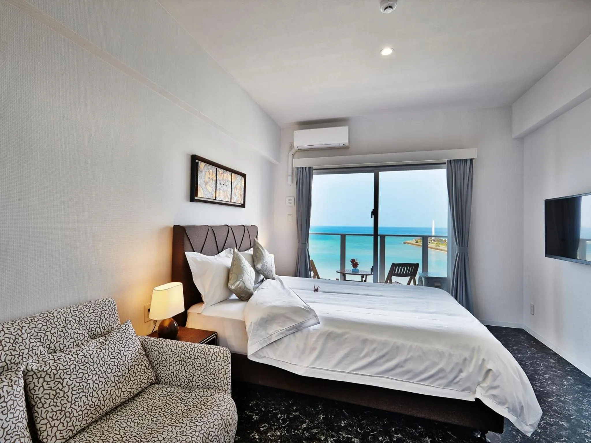 Deluxe Double Room with Sea View - High Floor in Beach Front Tower Mihama by DSH