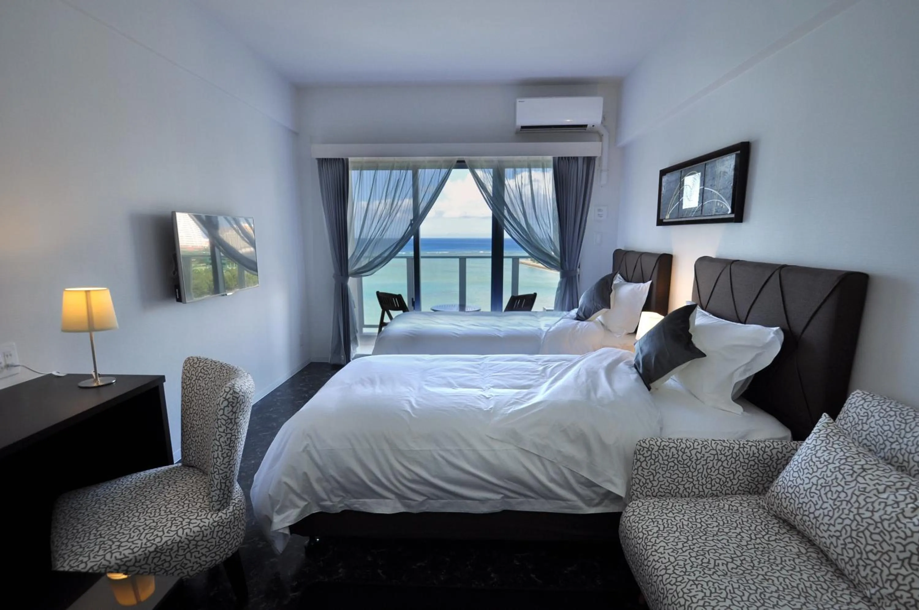 Deluxe Twin Room in Beach Front Tower Mihama by DSH