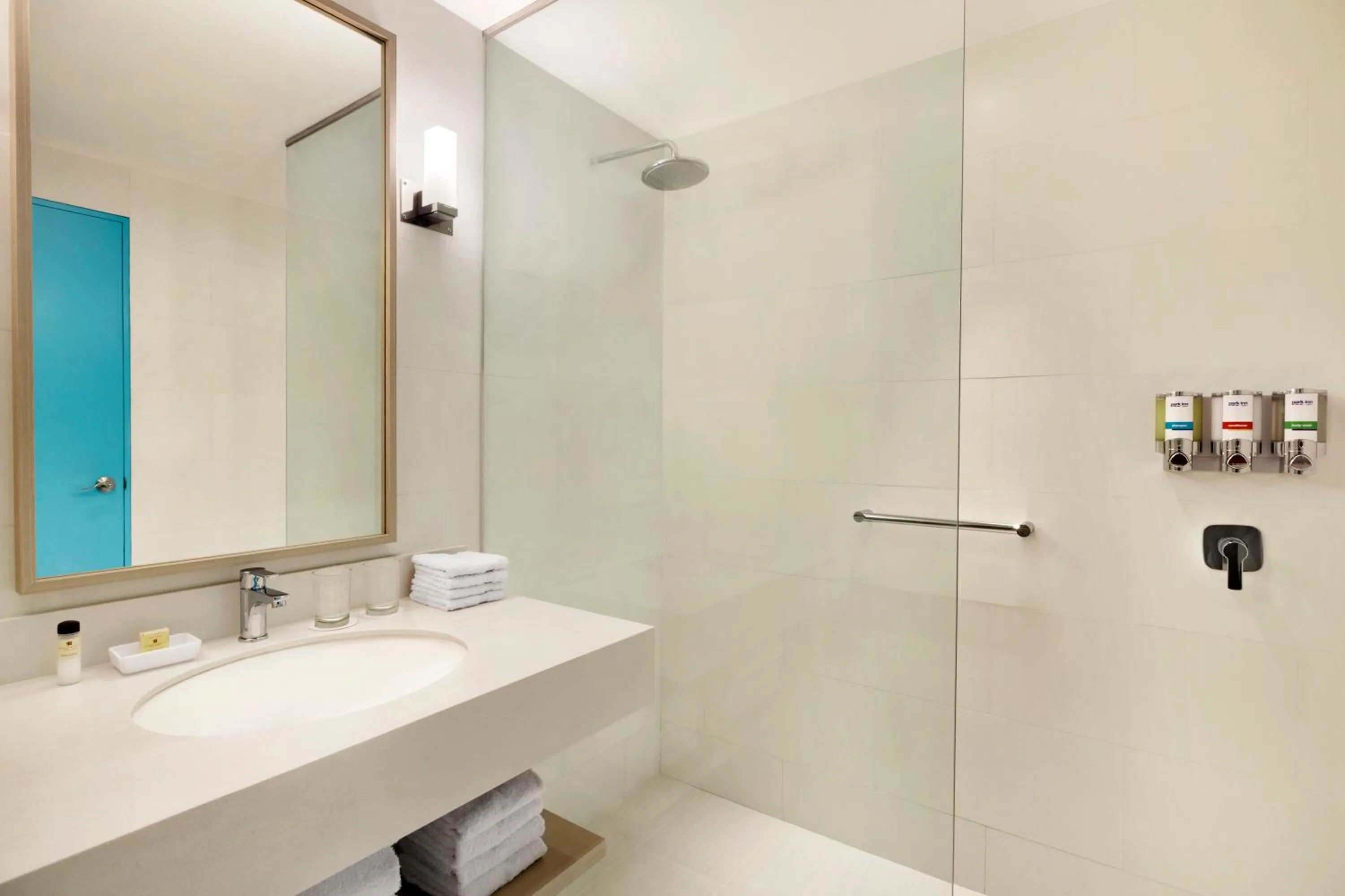 King Studio Suite with Sofa Bed - Non-Smoking in BTH Rebel Tacna