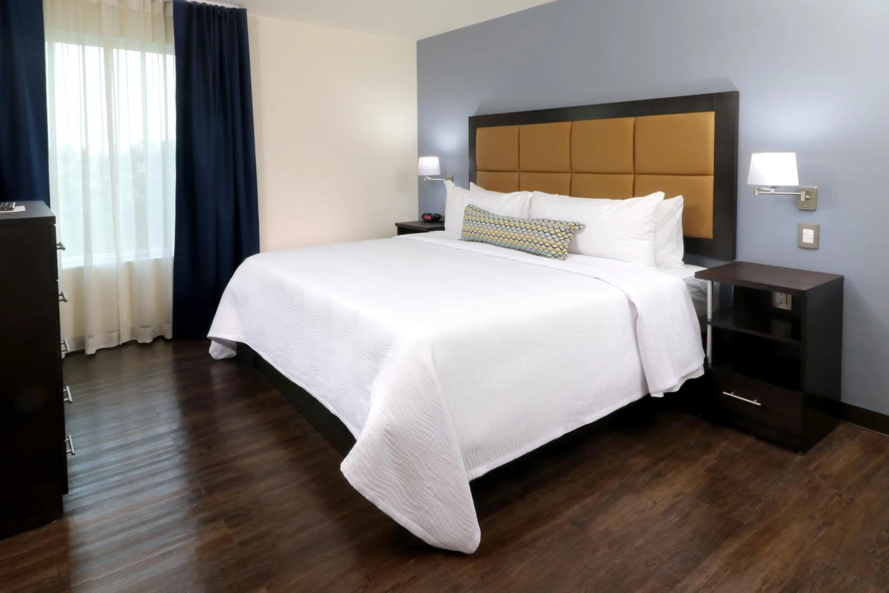 One-Bedroom King Suite in Candlewood Suites - Celaya by IHG