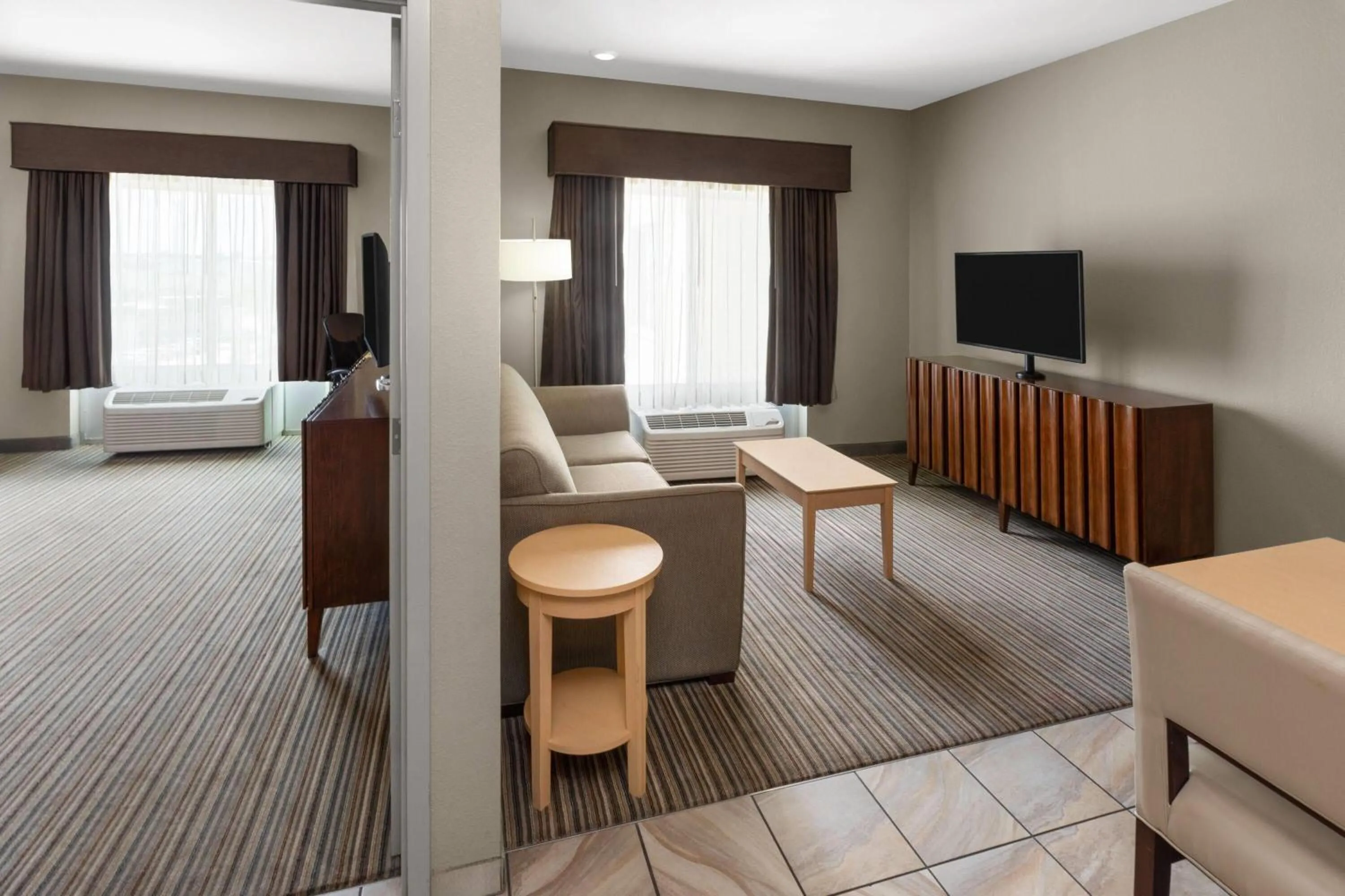 One-Bedroom King Suite - Non-Smoking in Stone Hill Norman, Trademark Collection by Wyndham