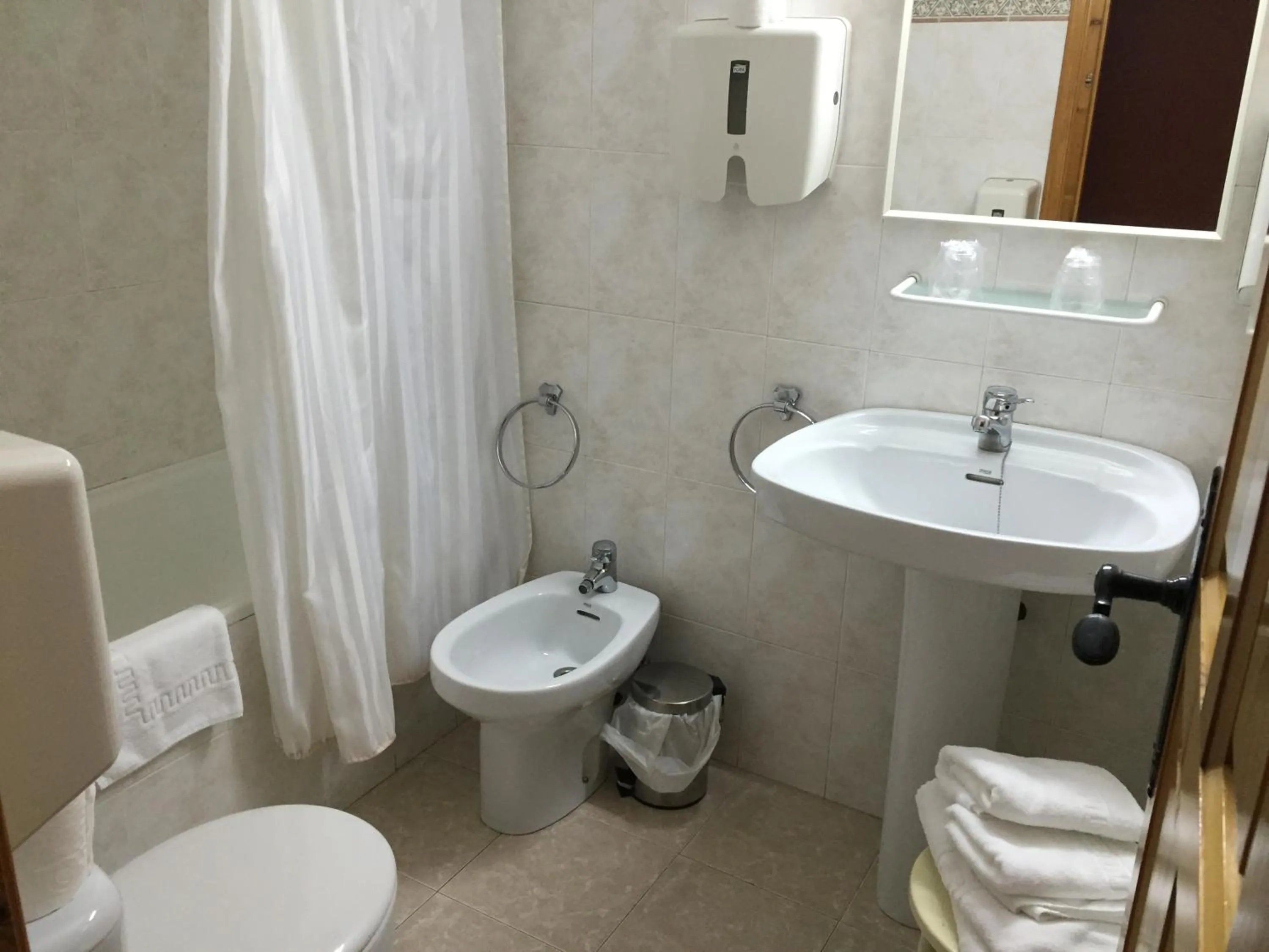 Double Room in Hotel Esquirol