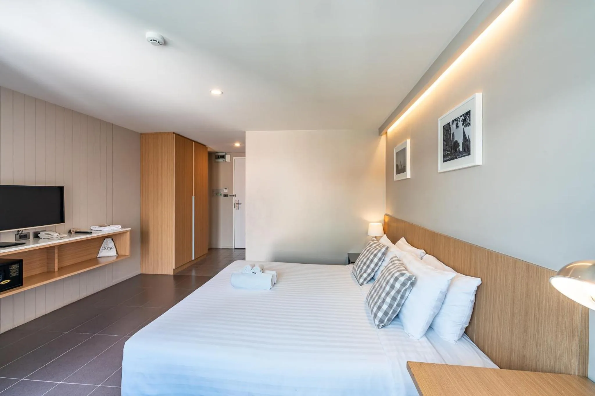 Superior King Room in Naga Residence