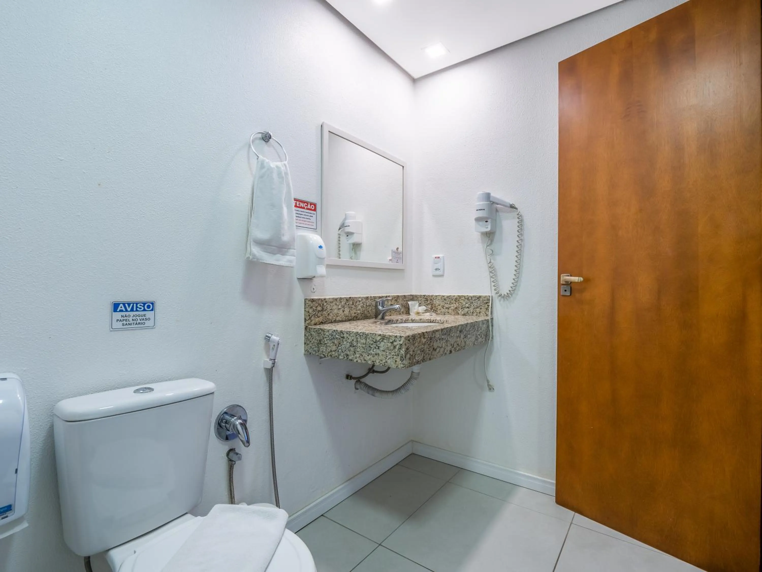 Luxury Quadruple Room in Alameda Alegra Hotel