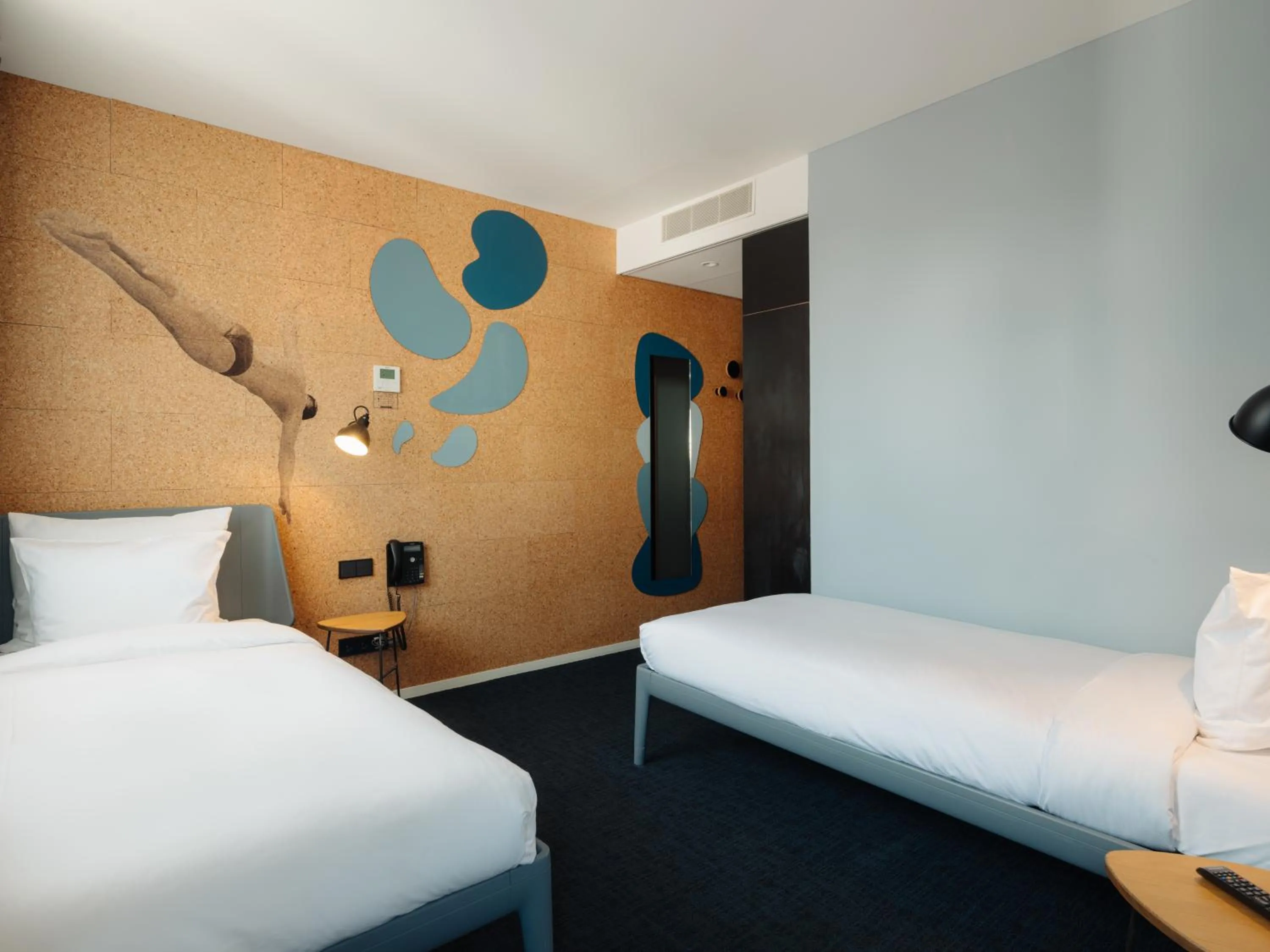 Eco-friendly Twin Room in Conscious Hotel The Tire Station