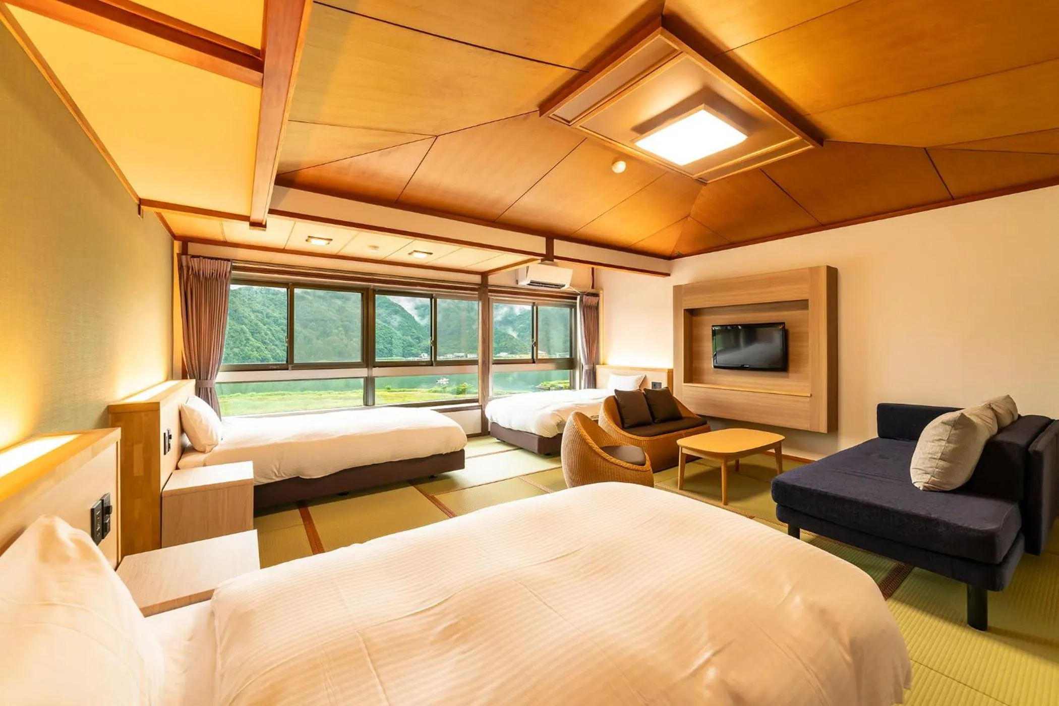 Superior Japanese-Style Triple Beds(River Side) - single occupancy - Non-Smoking - Shared Bathroom in Ooedo Onsen Monogatari Premium Kinosaki