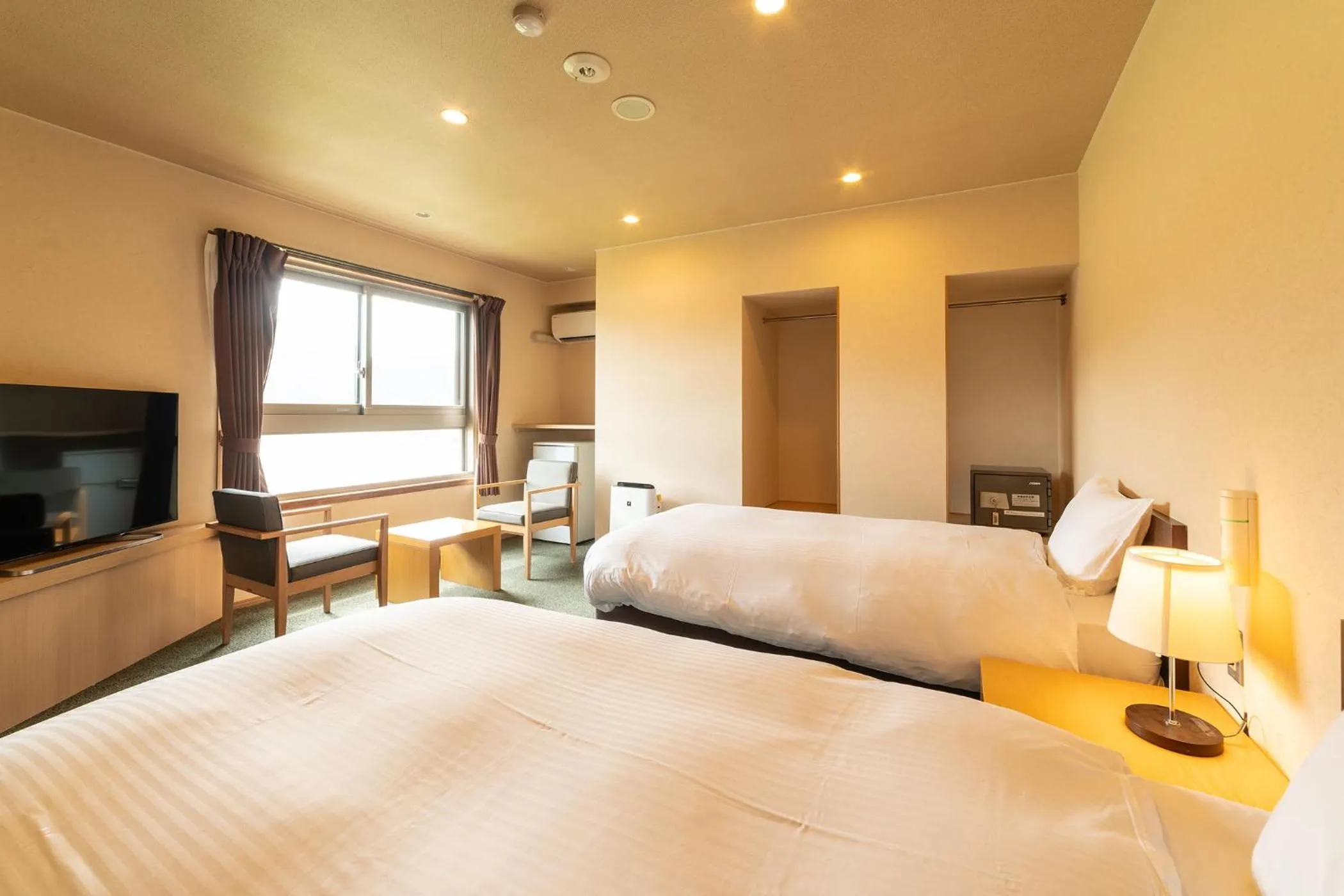 Standard Twin Room - Non-Smoking - Shared Bathroom in Ooedo Onsen Monogatari Premium Kinosaki