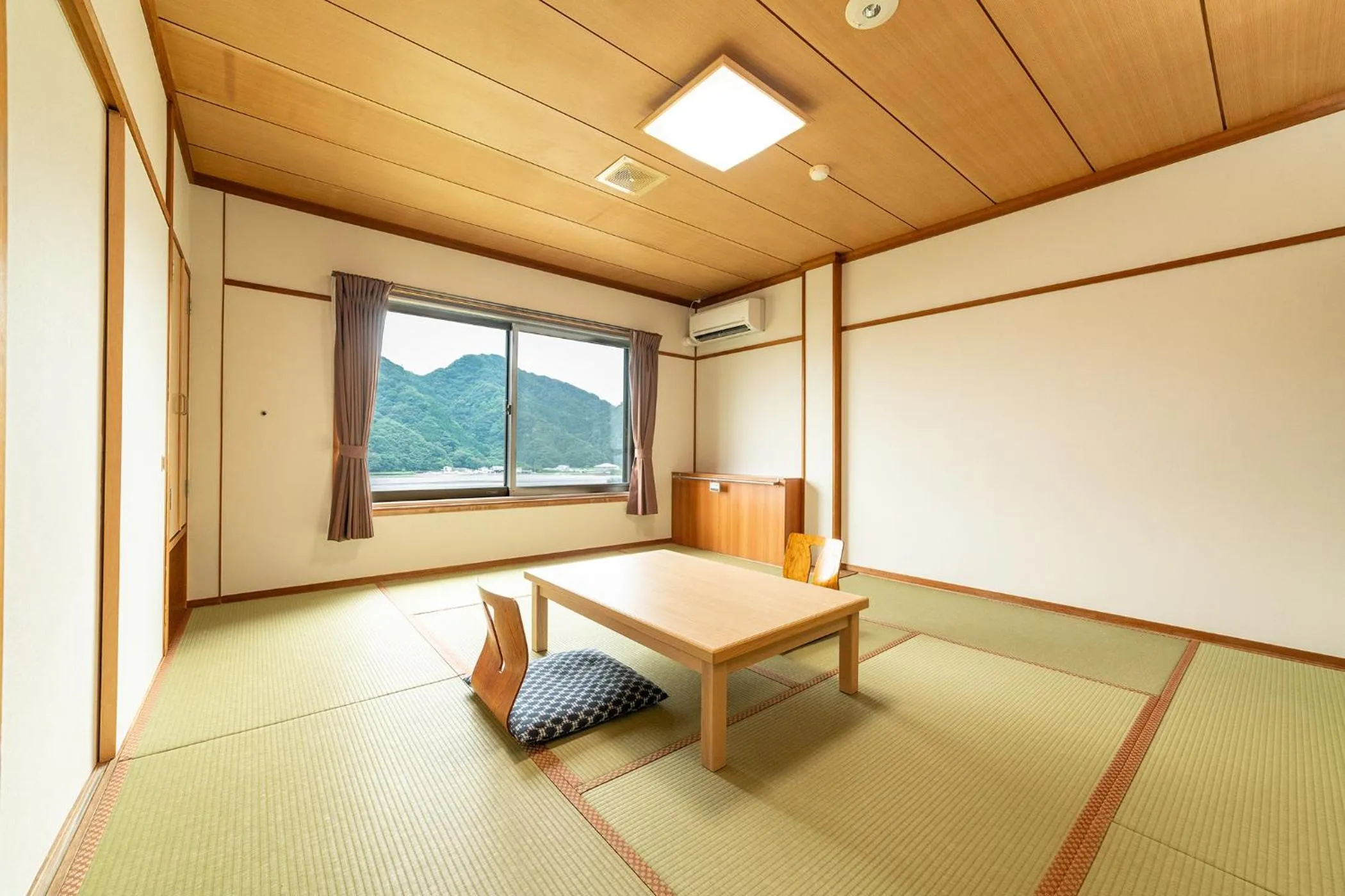 Standard Maisonette Twin Room 35 square yards - Non-Smoking - Shared Bath in Ooedo Onsen Monogatari Premium Kinosaki