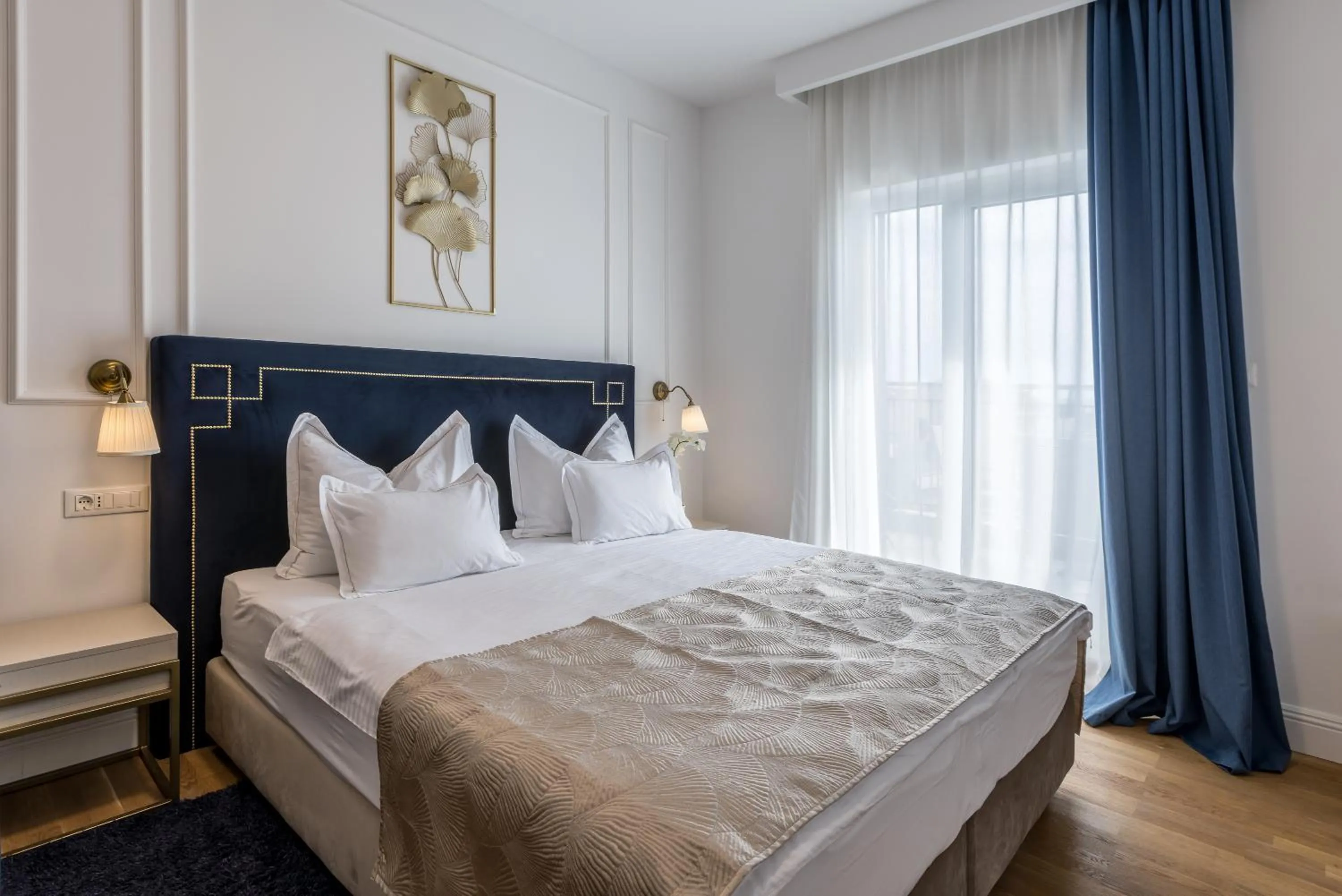 Junior Suite with Balcony in Art Hotel