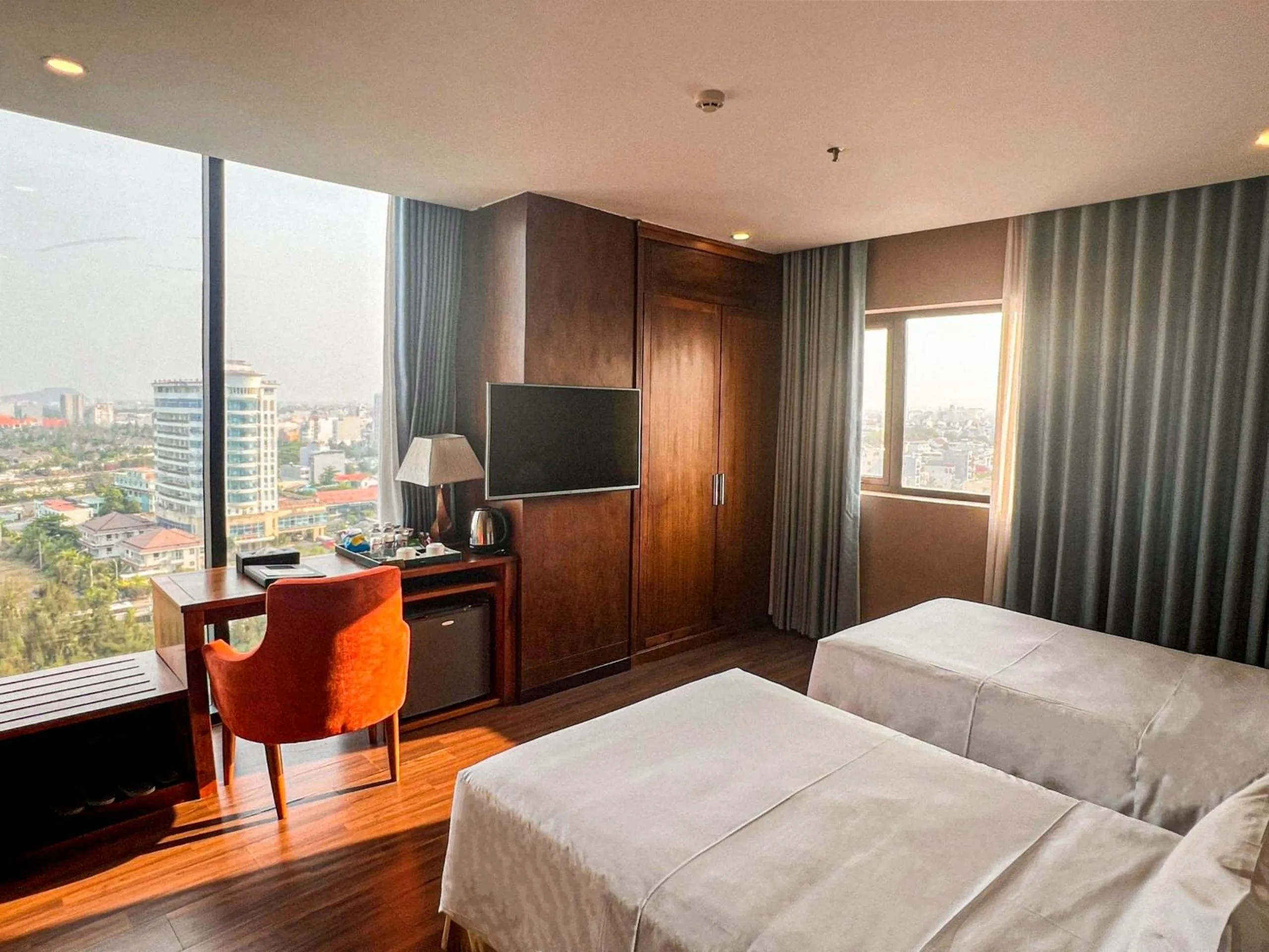 Yarra Twin Room with Partial Sea View in Yarra Ocean Suites Danang