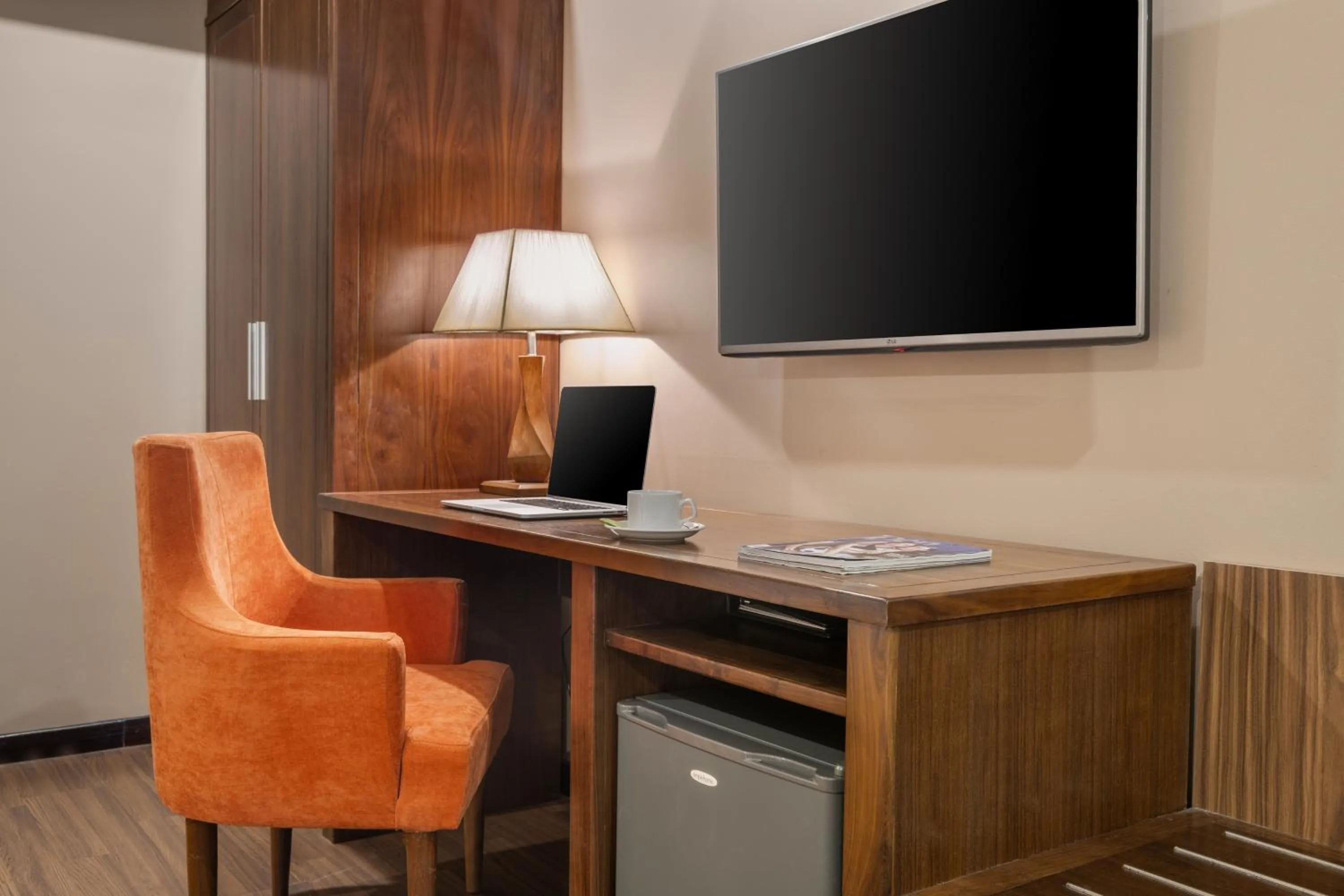 Superior Twin Room - No Window in Yarra Ocean Suites Danang