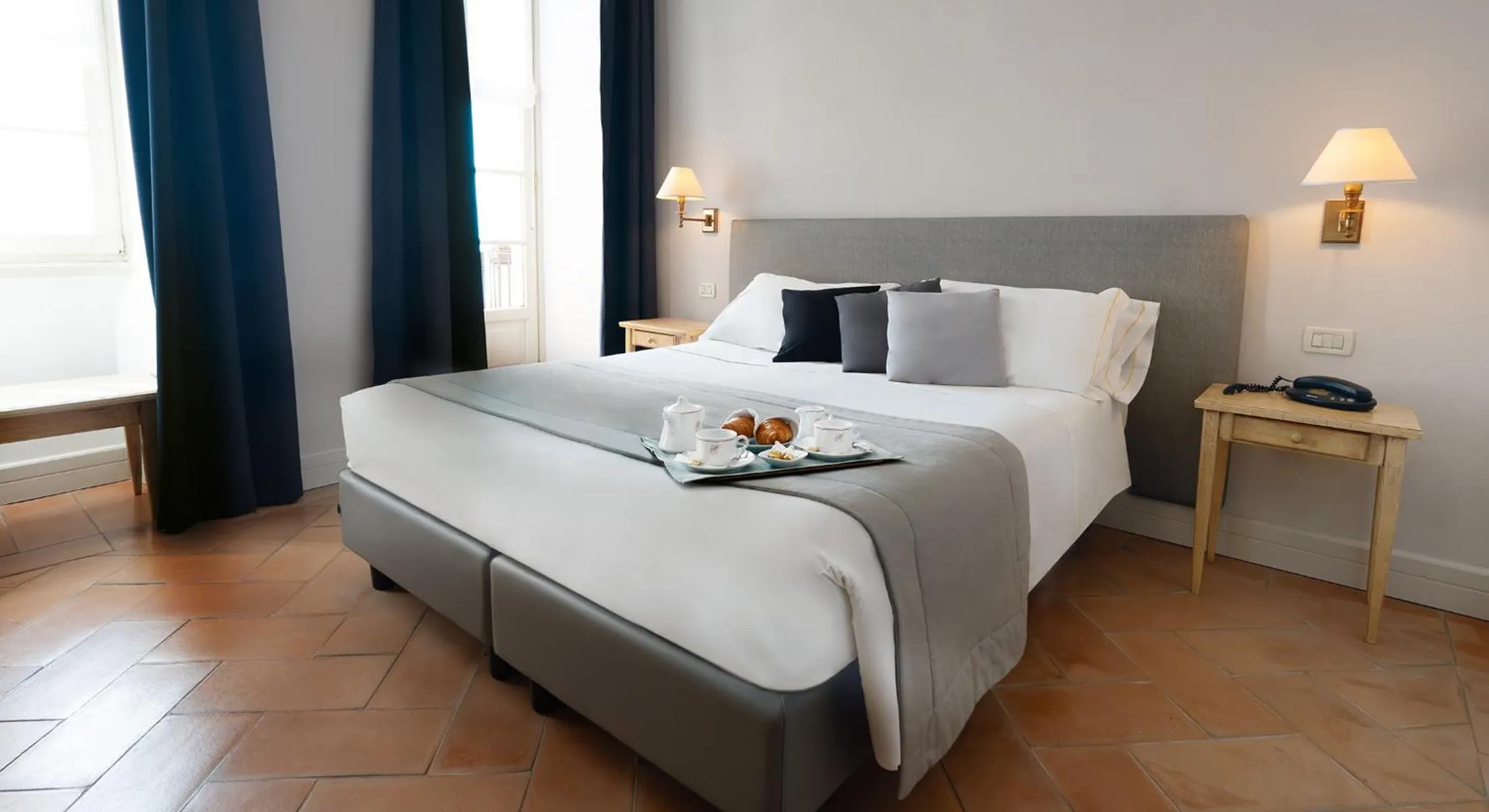 Superior Double Room with Partial Lake View in Hotel Cannero