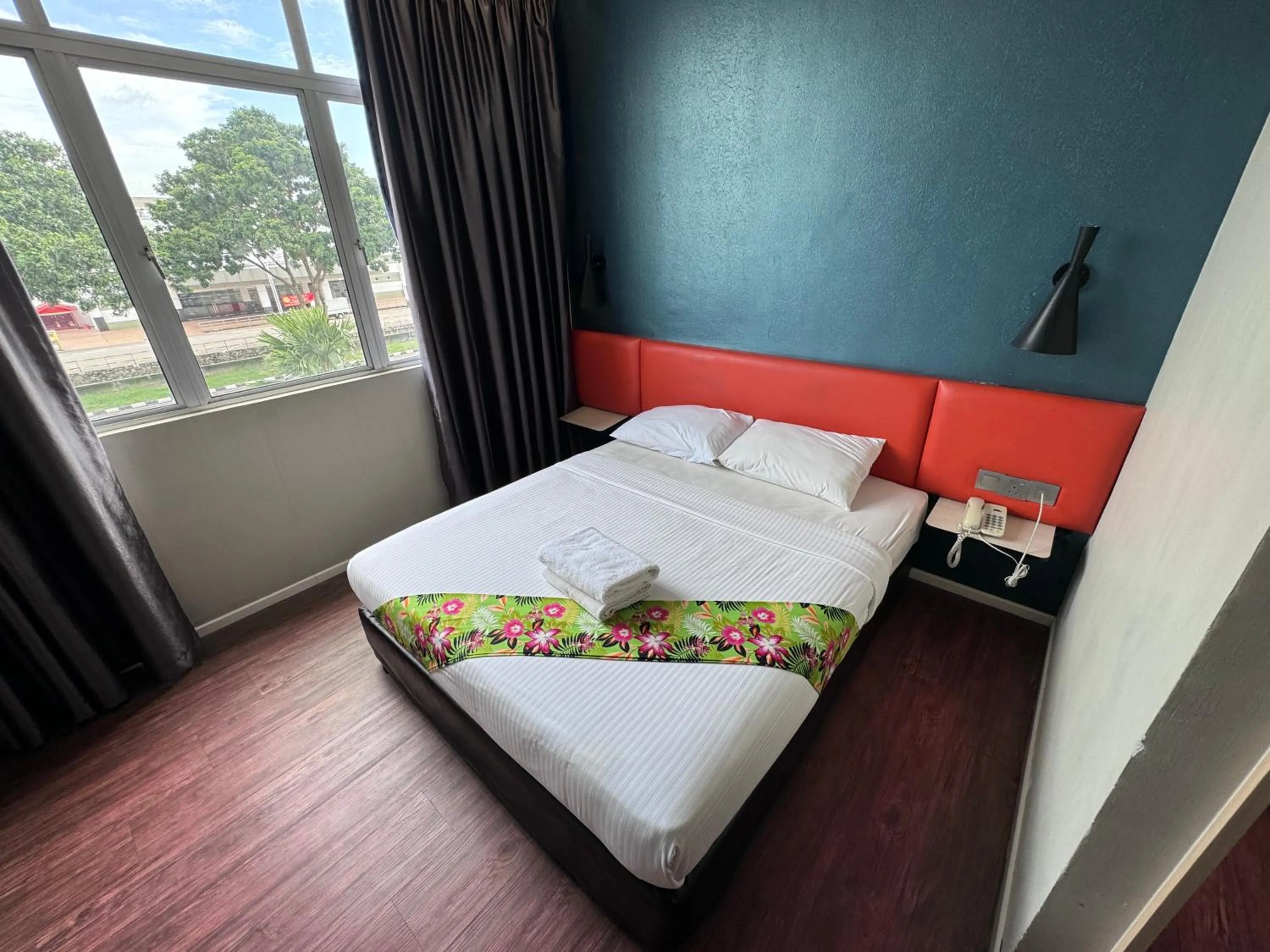 Deluxe Queen Window in Win Win Boutique Hotel PD