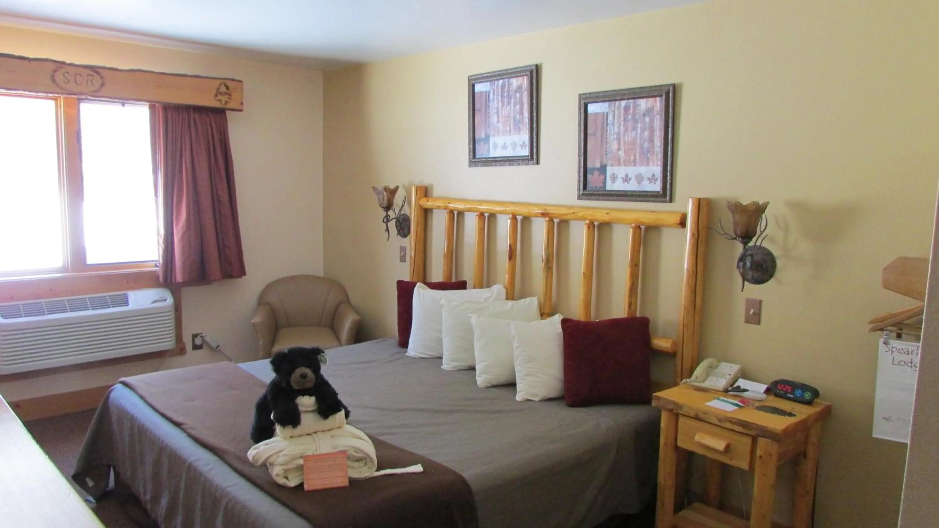 ADA Compliant Premier Room in Spearfish Canyon Lodge
