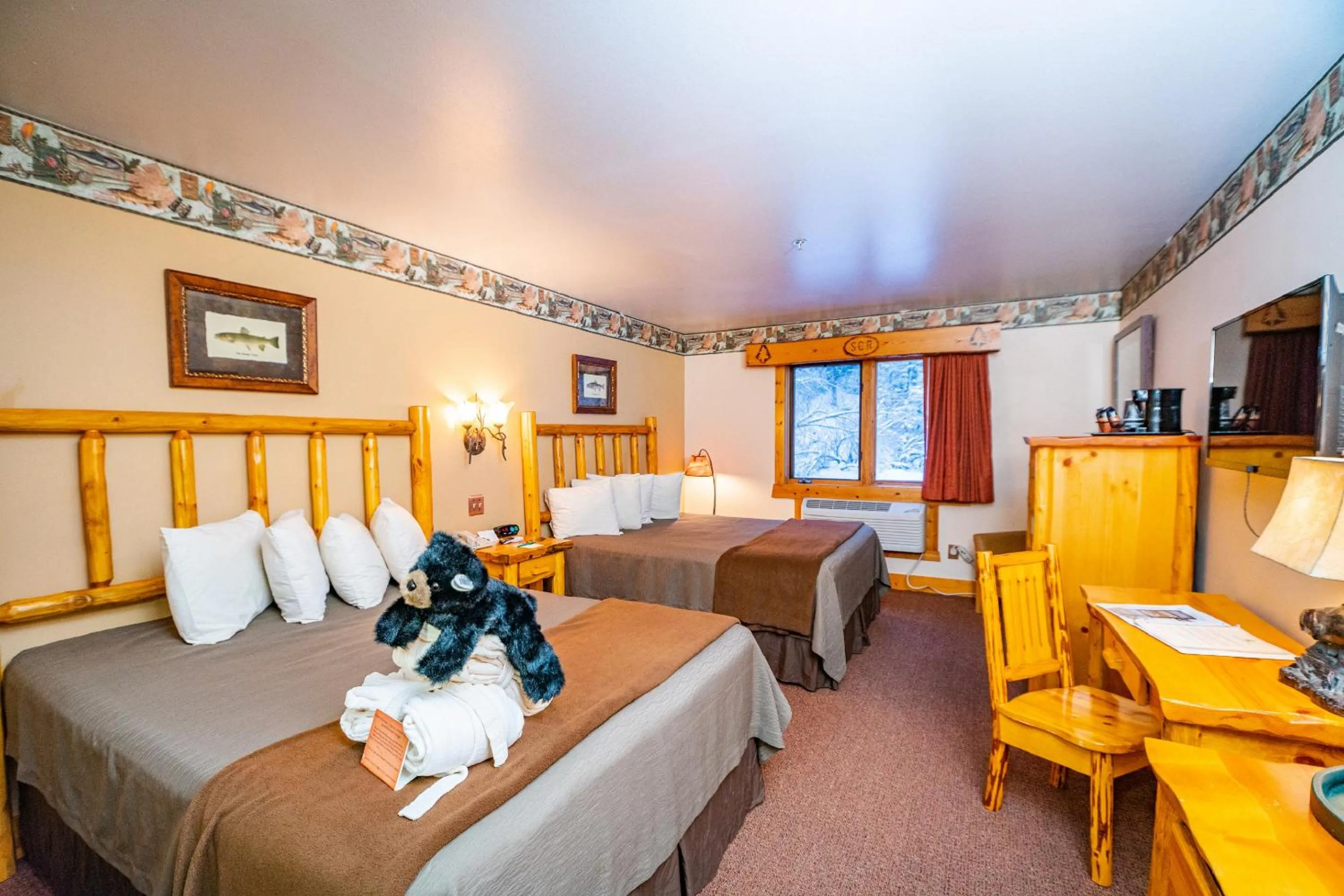 Premier Room in Spearfish Canyon Lodge