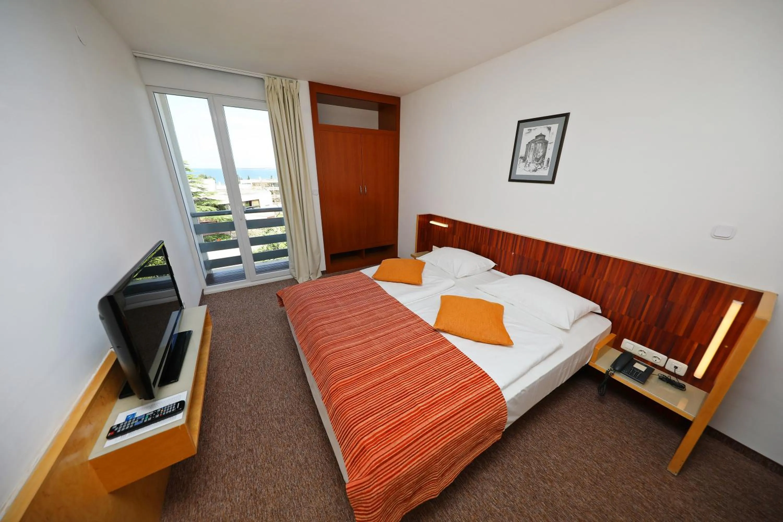 Double or Twin Room with Side Sea View in Hotel Donat - All Inclusive