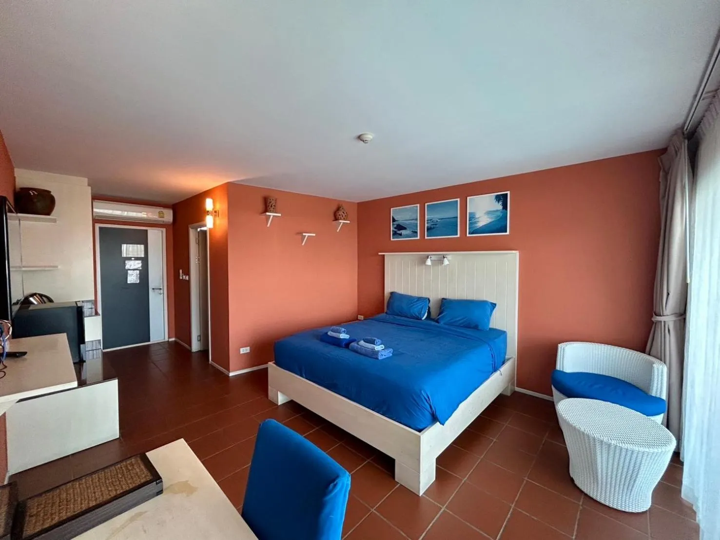 Deluxe Double Room with Balcony in GrandBlue Resort & Beachclub