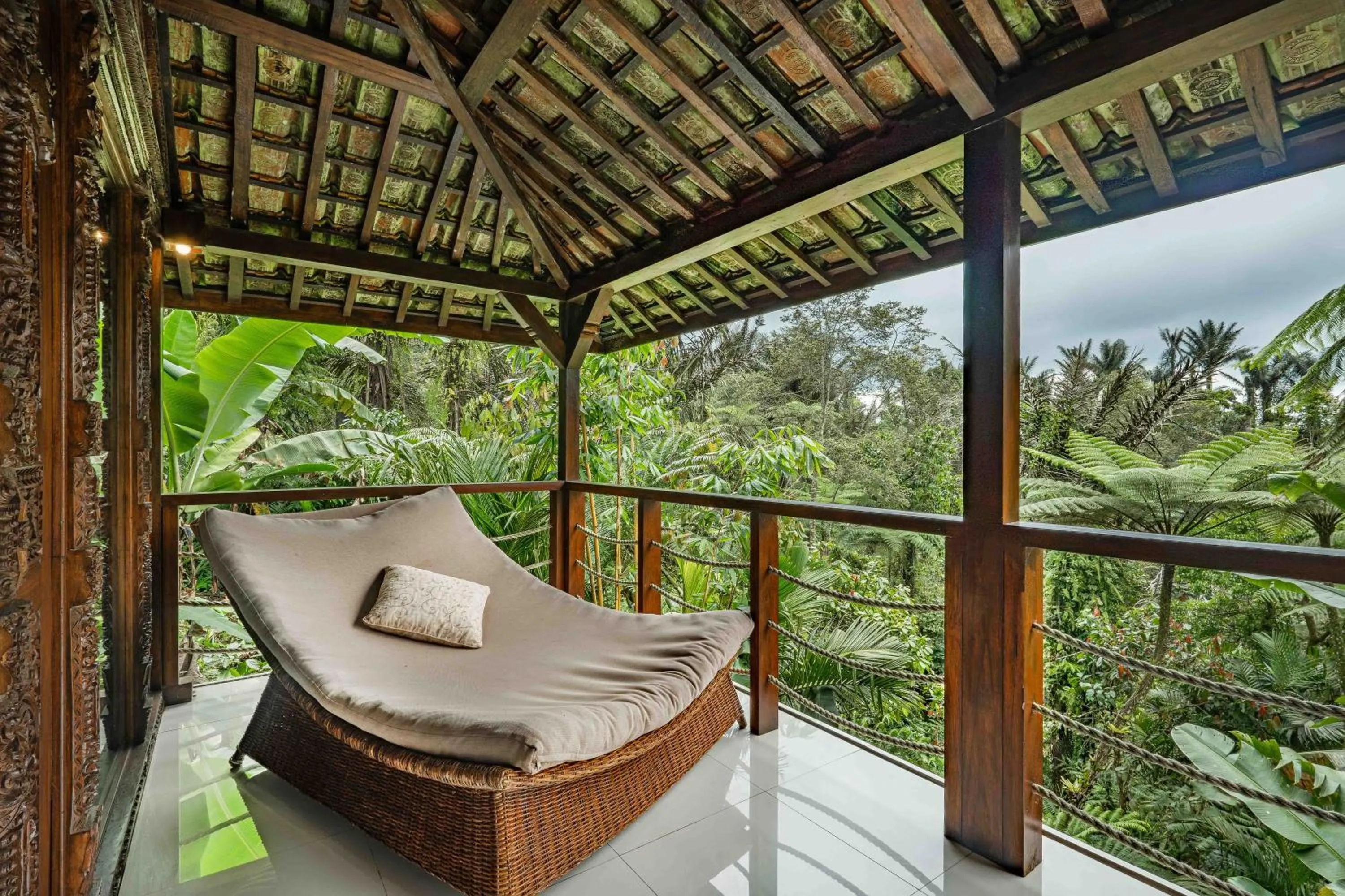 Deluxe Suite with Rainforest View in Alassari Plantation