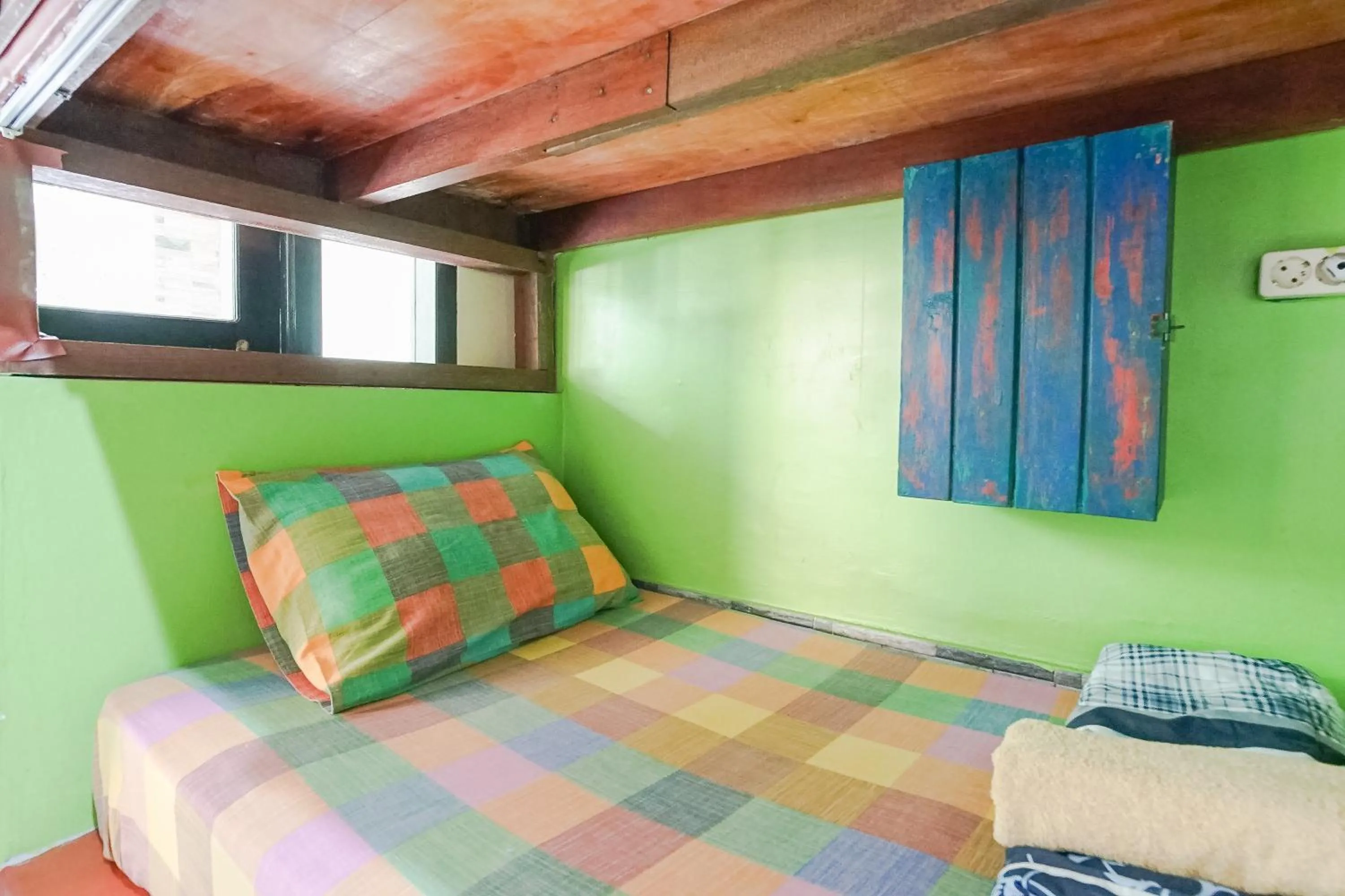 Bed in 4-Bed Mixed Dormitory Room in Green View Ubud Hostel Bali