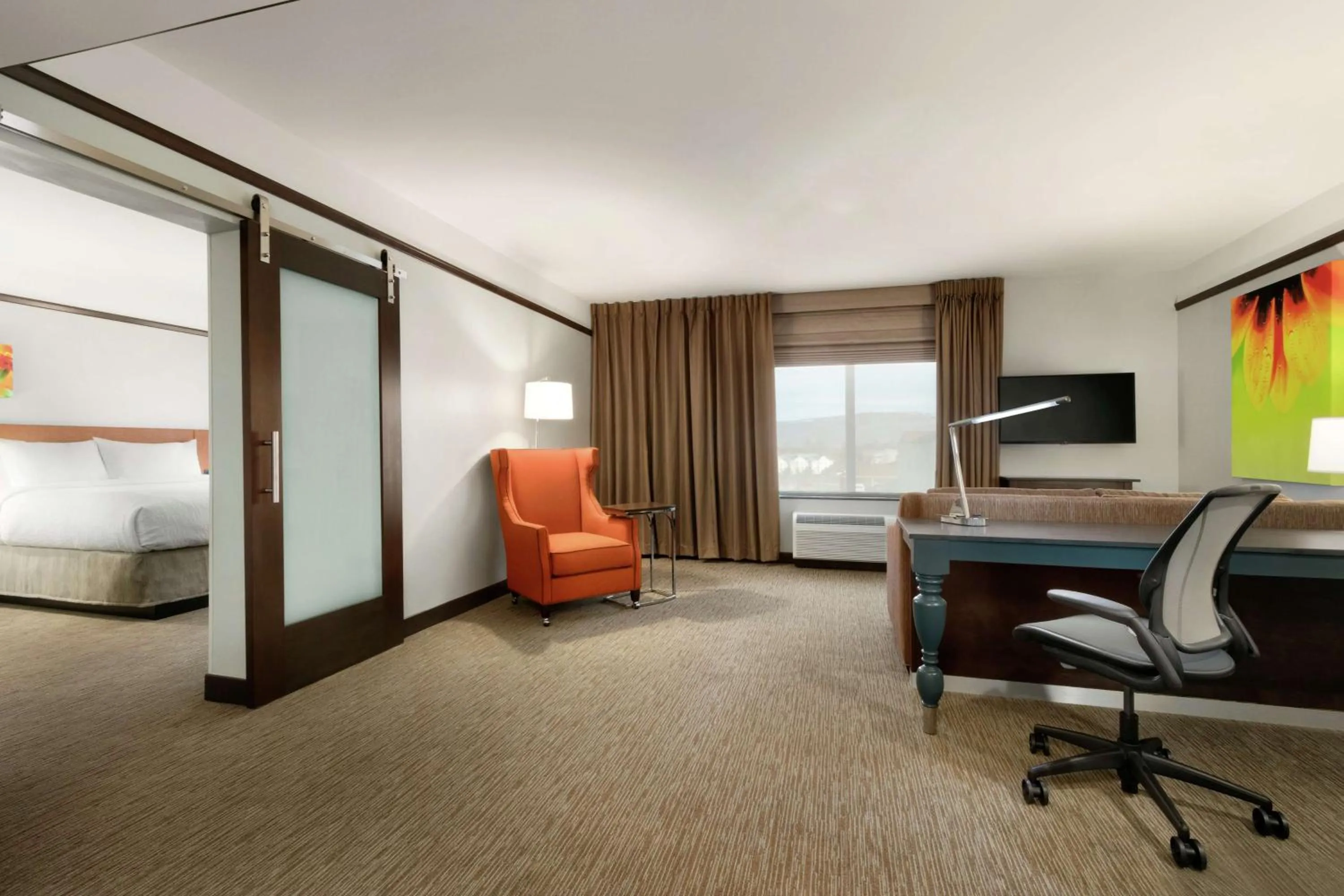 One-Bedroom King Suite - Mobility and Hearing Access Tub in Hilton Garden Inn Medford